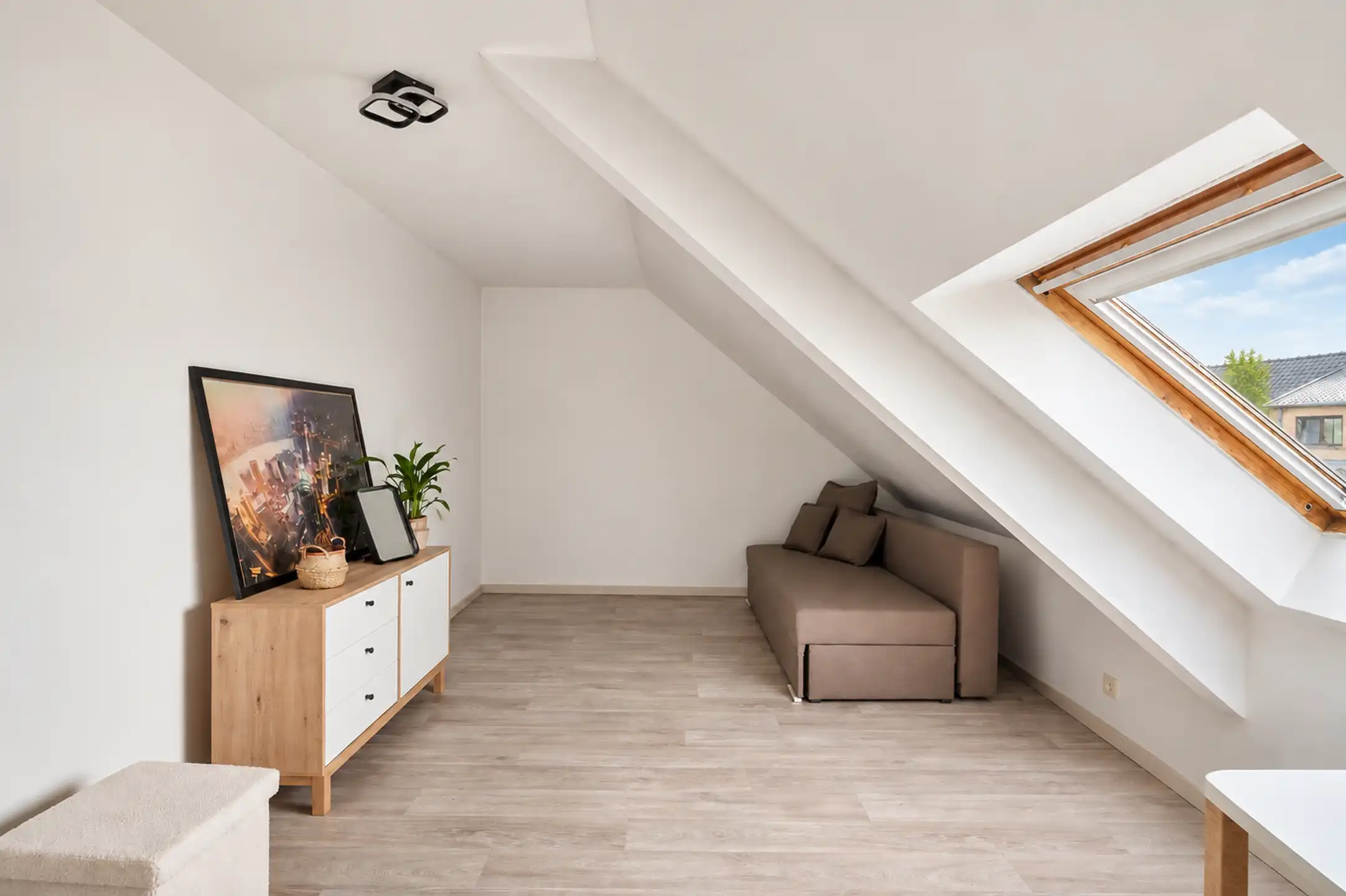 Handelspand met duplex appartement, terras en 2 garageboxen in centrum Nieuwmoer foto 21