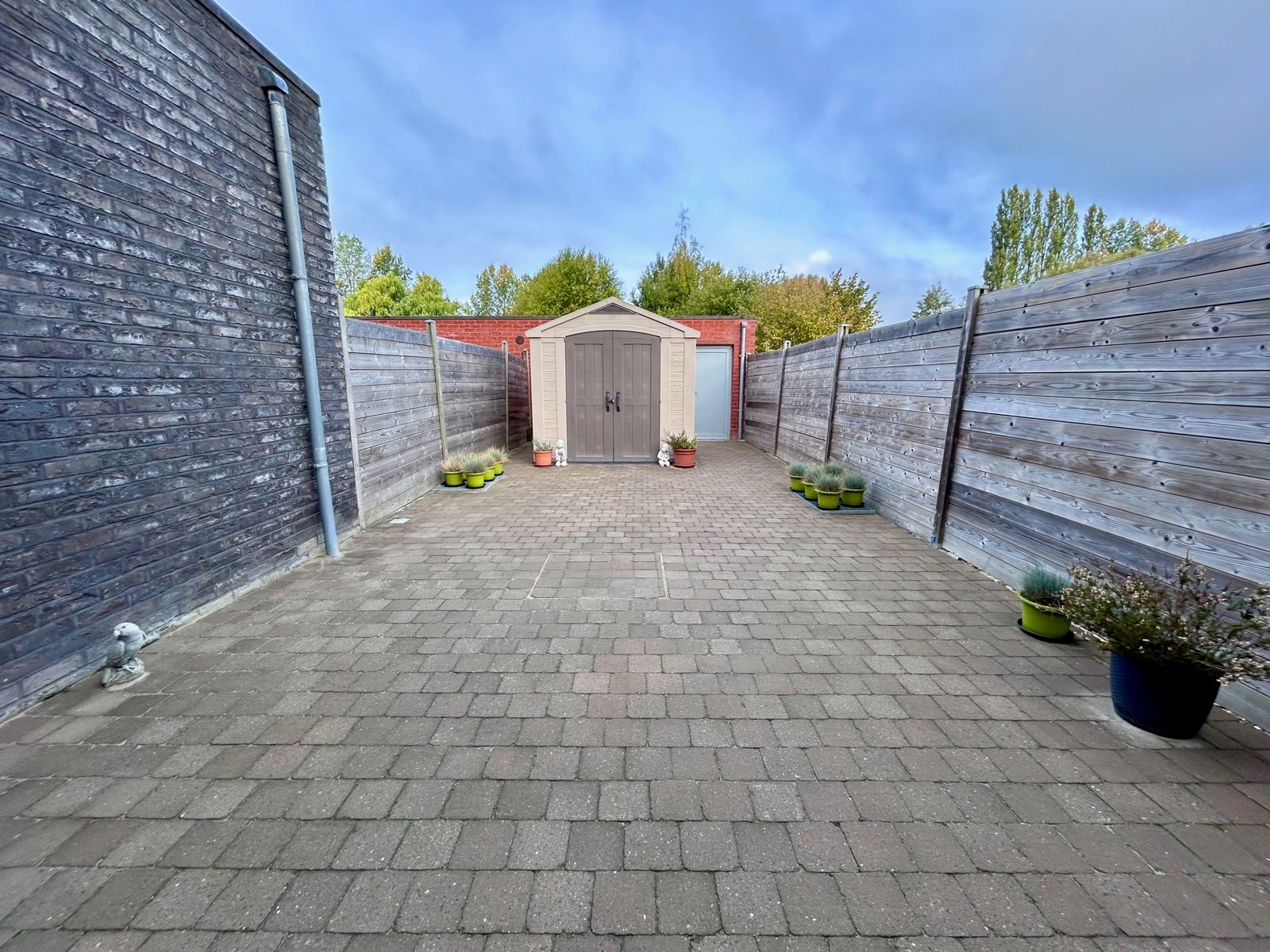 Instapklaar, gelijkvloers appartement met garage foto 22