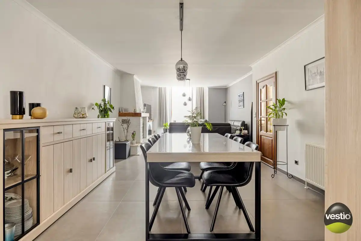 Schitterend gelegen woning met 4 slaapkamers, tuin en garagebox. foto 3