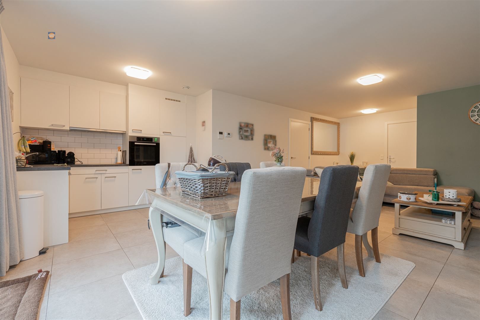 Instapklaar en energiezuinig gelijkvloersappartement met tuin en privé autostaanplaats foto 10