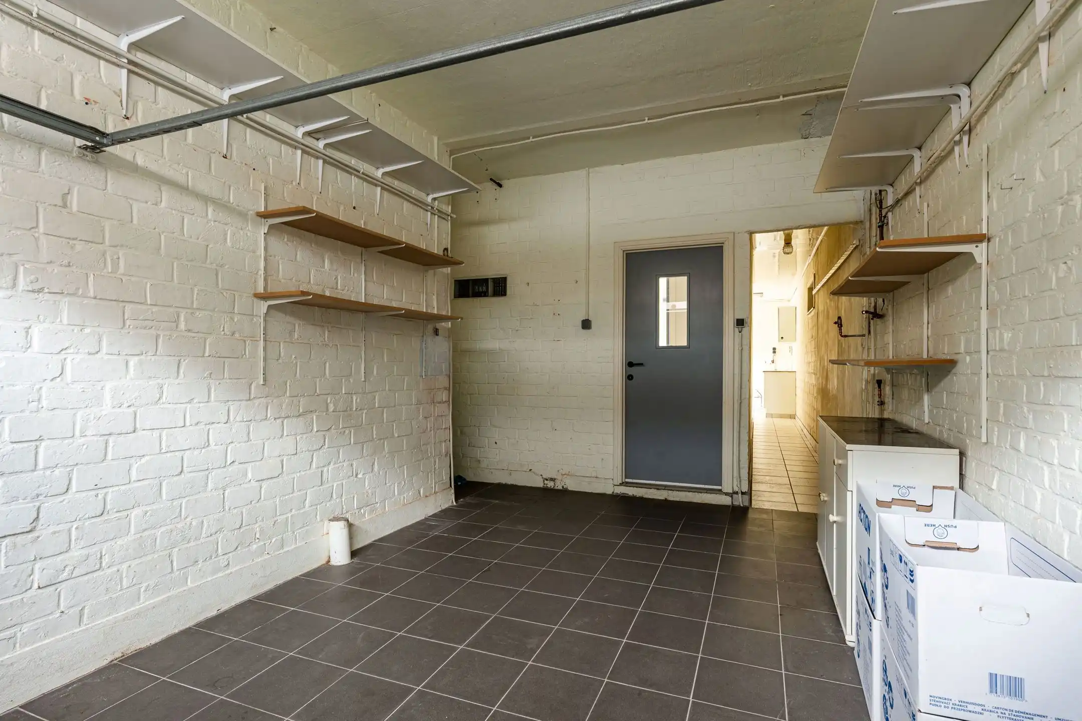 Instapklare woning met 3 slaapkamers, ruime garage en tuin foto 28