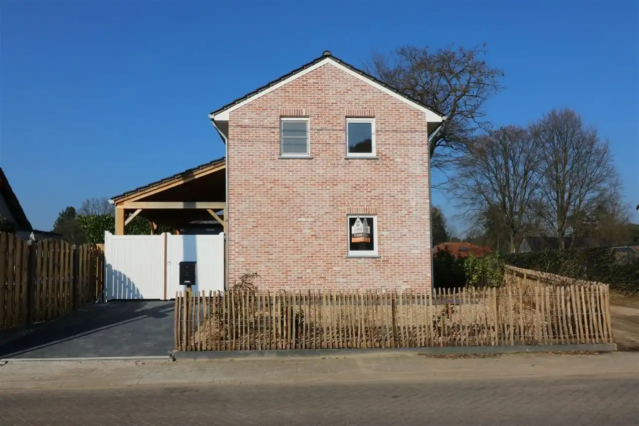 Bosrijk gelegen, vrijstaande woning met 2 slaapkamers foto 32