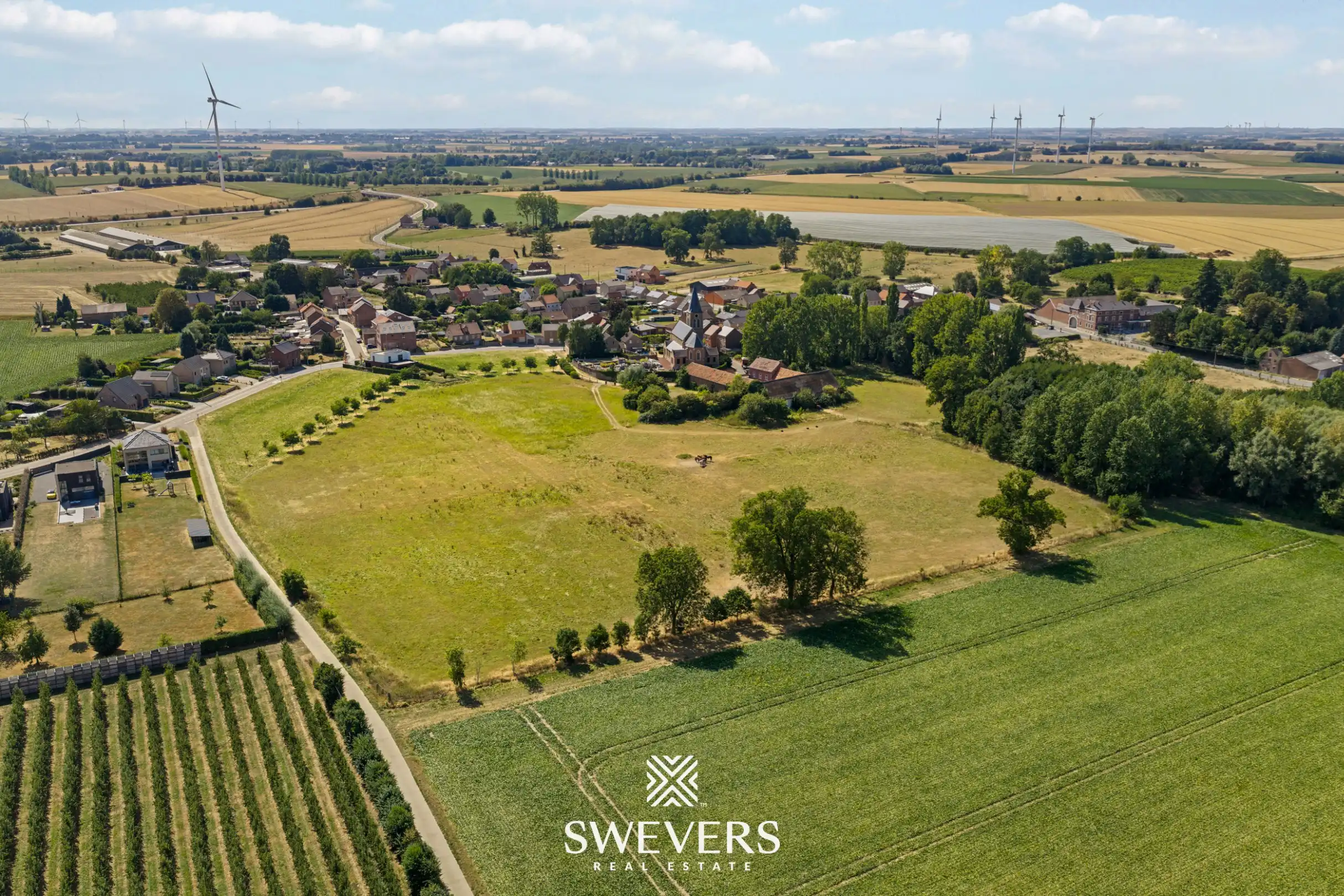 Karaktervolle vierkantshoeve op ruim 4 hectare met uitzonderlijk veel potentieel foto 47