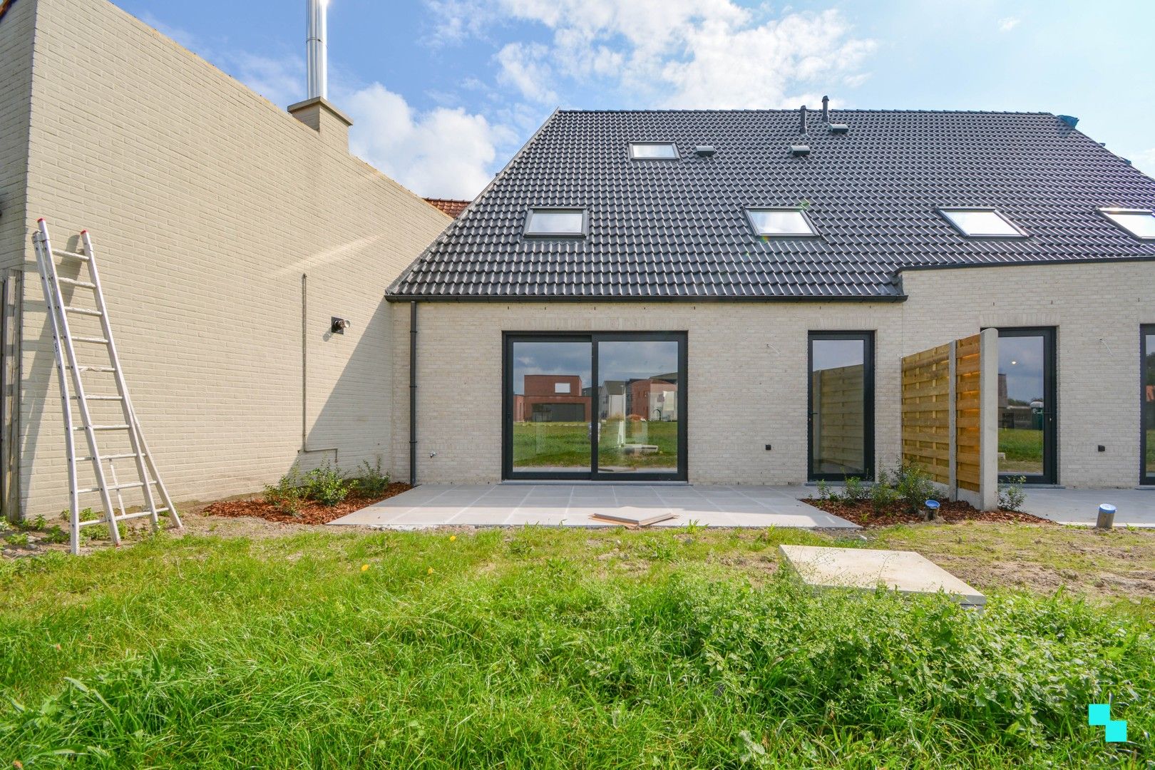 Verrassend ruime nieuwbouwwoning in centrum Aartrijke foto 25