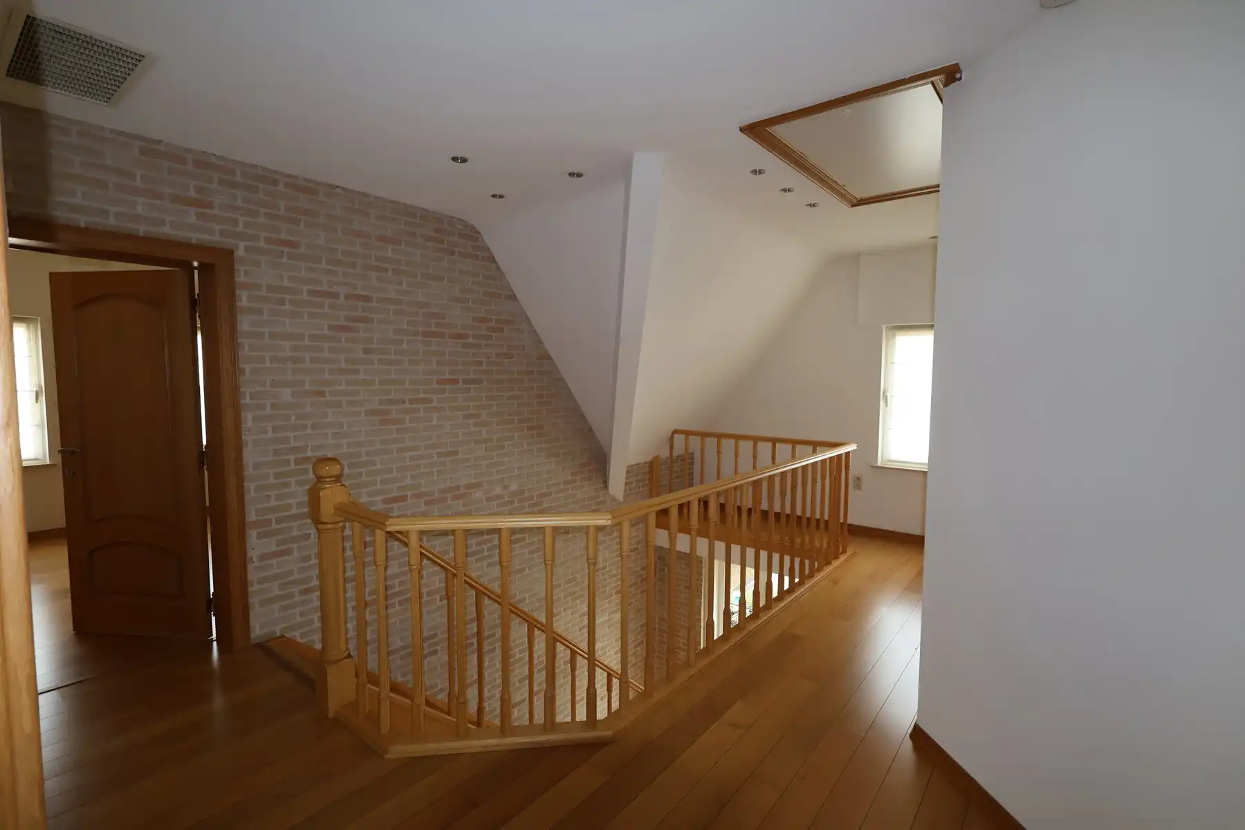 Een ruime gezinswoning met 3 slaapkamers op een perceel van 784m². foto 13