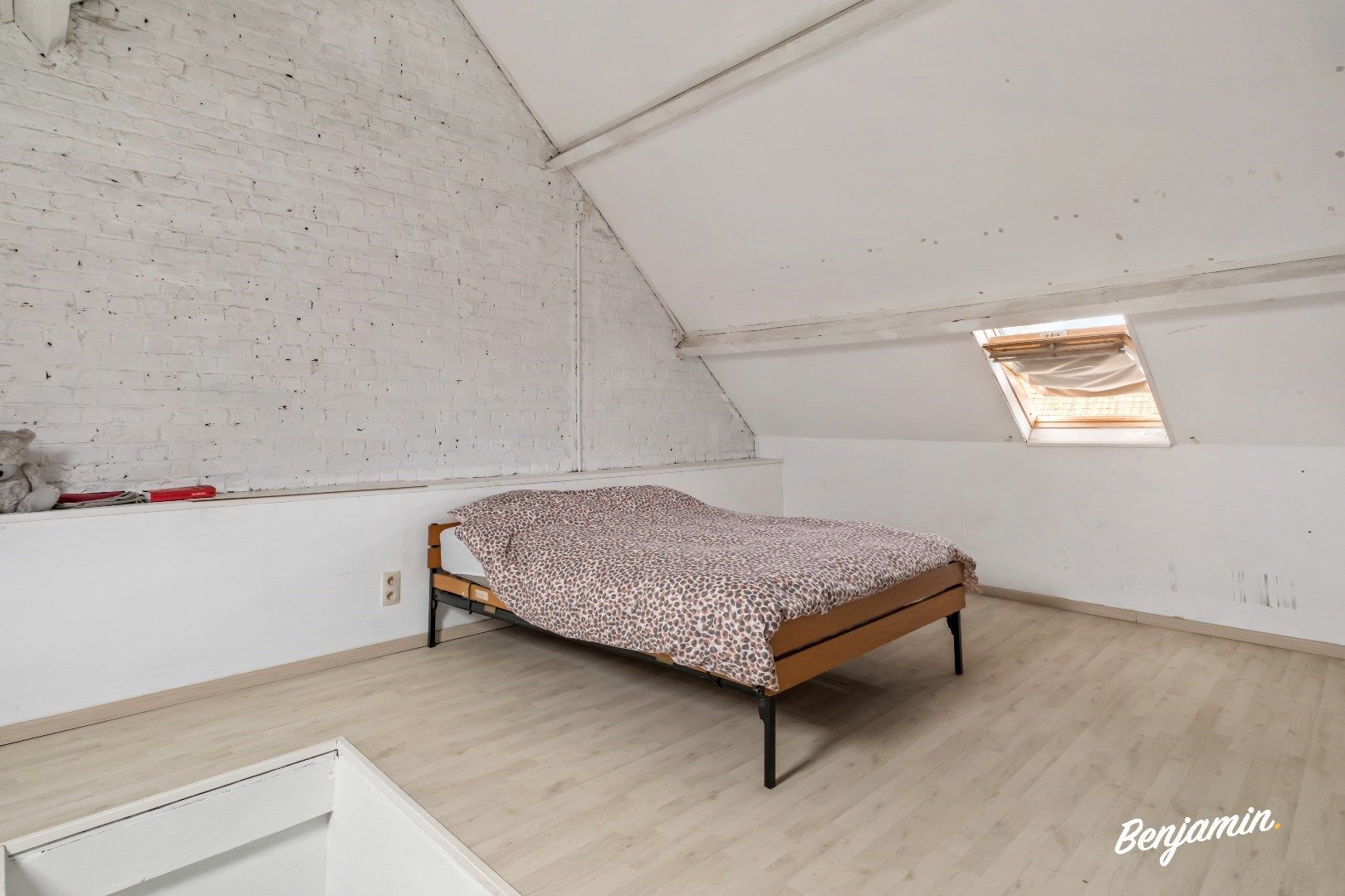 Rijwoning met 4 slaapkamers en stadstuin in het centrum van Heule foto 13