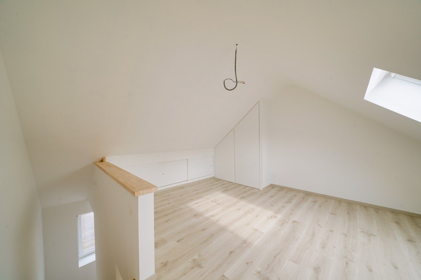 Volledig gerenoveerde rijwoning met 3 slaapkamers in Stene foto 13