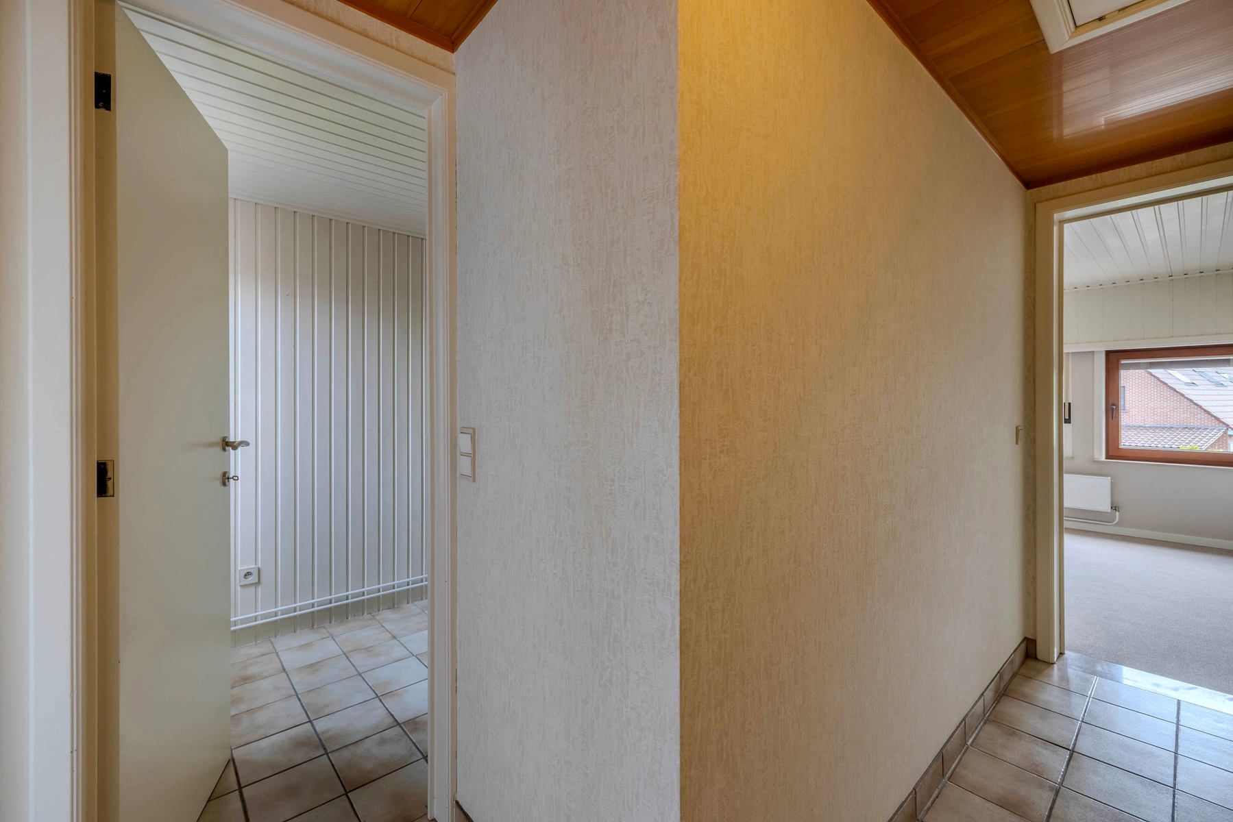 Centraal gelegen woning met 2 slpk foto 13