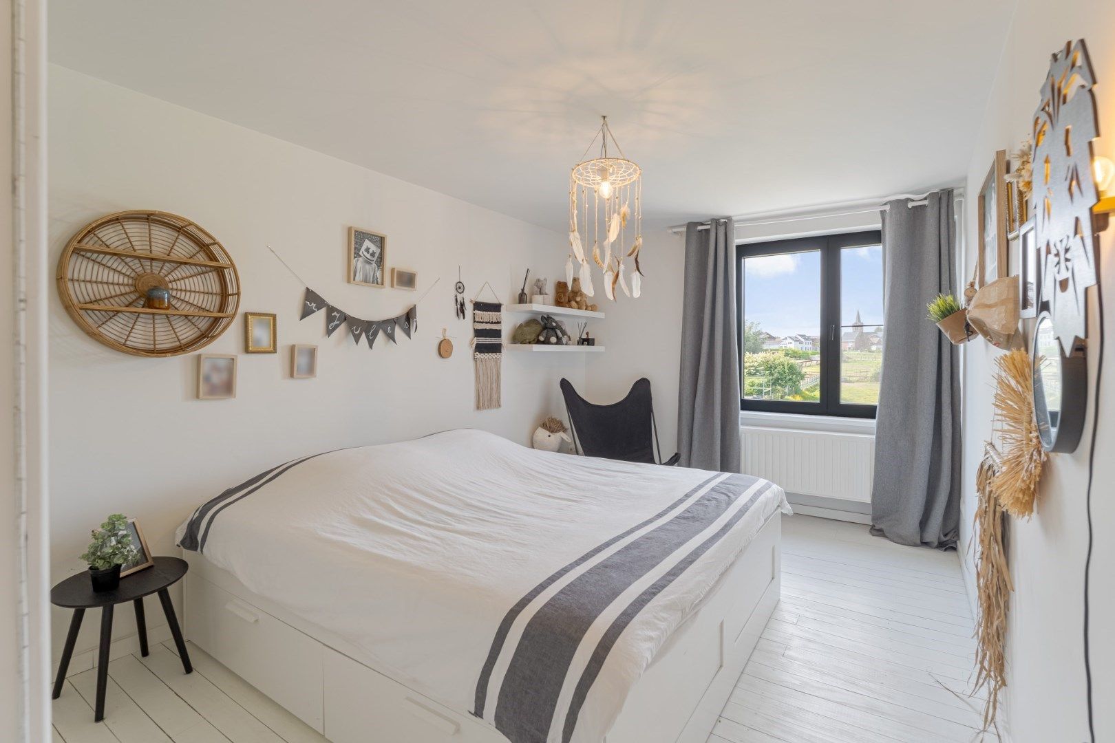 Knap en zeer grondig gerenoveerde halfvrijstaande woning met 4 slaapkamers en tuin in het mooie landelijke Jesseren foto 21