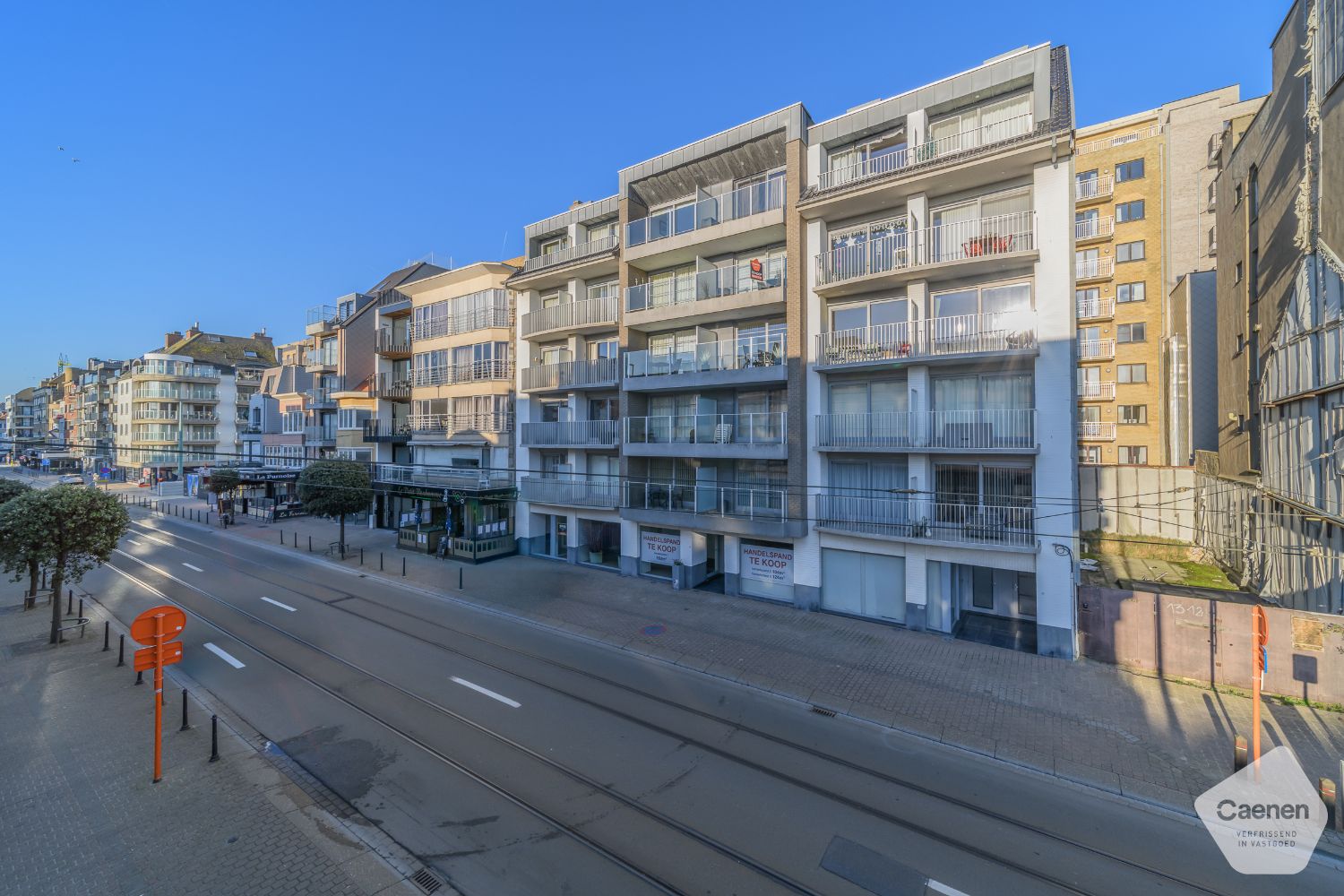 Heel recent, lichtrijk 1-slaapkamerappartement met zuidgericht terras op topligging nabij zee foto 14