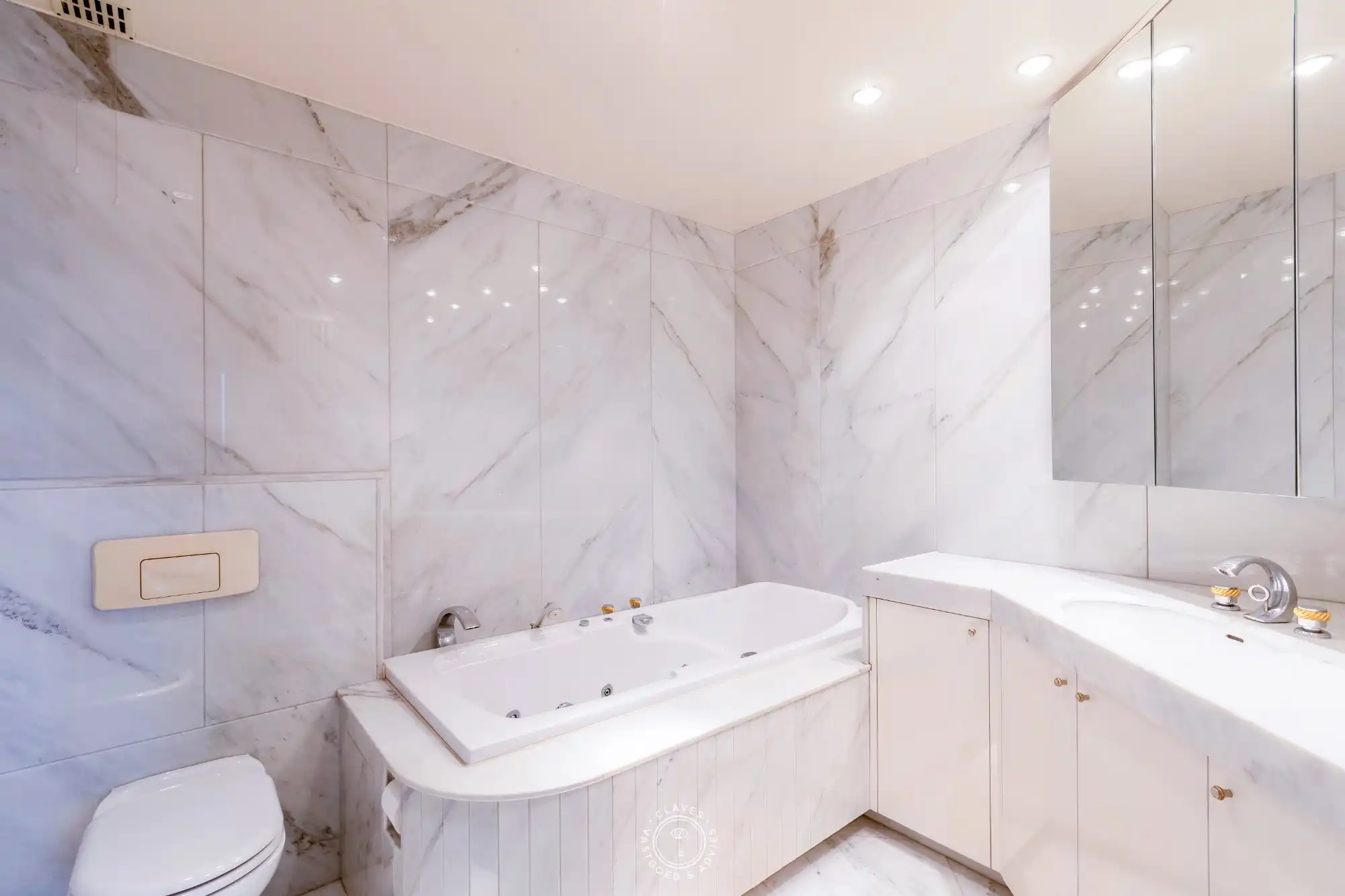 Ruim en energiezuinig appartement in het levendige hart van Sint-Niklaas foto 13