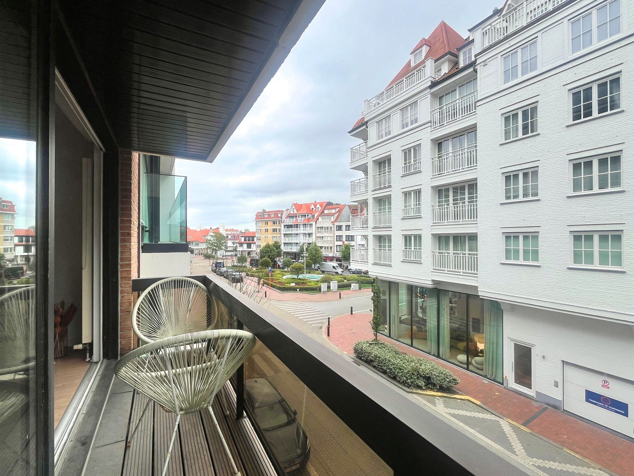 Gemeubeld appartement op de Kustlaan te Knokke foto 7