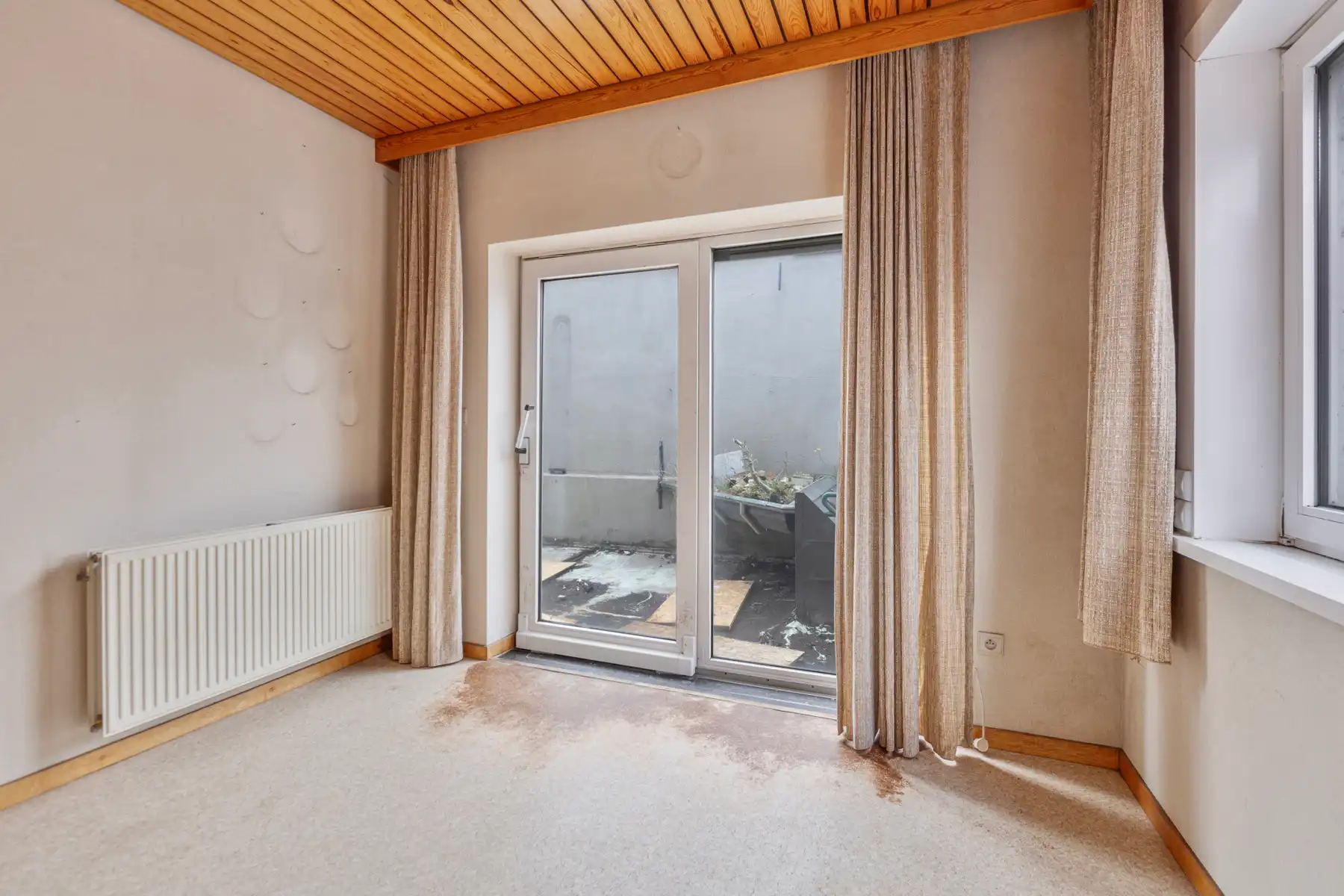 Handelszaak en ruime woning (4 slpk.) in hartje Maaseik.  foto 32