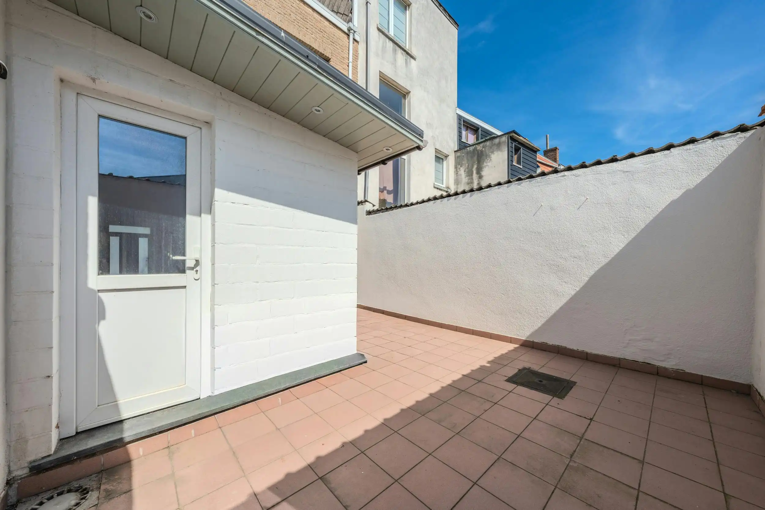Lichtrijke woning met zonnig terras te Oostende foto 3