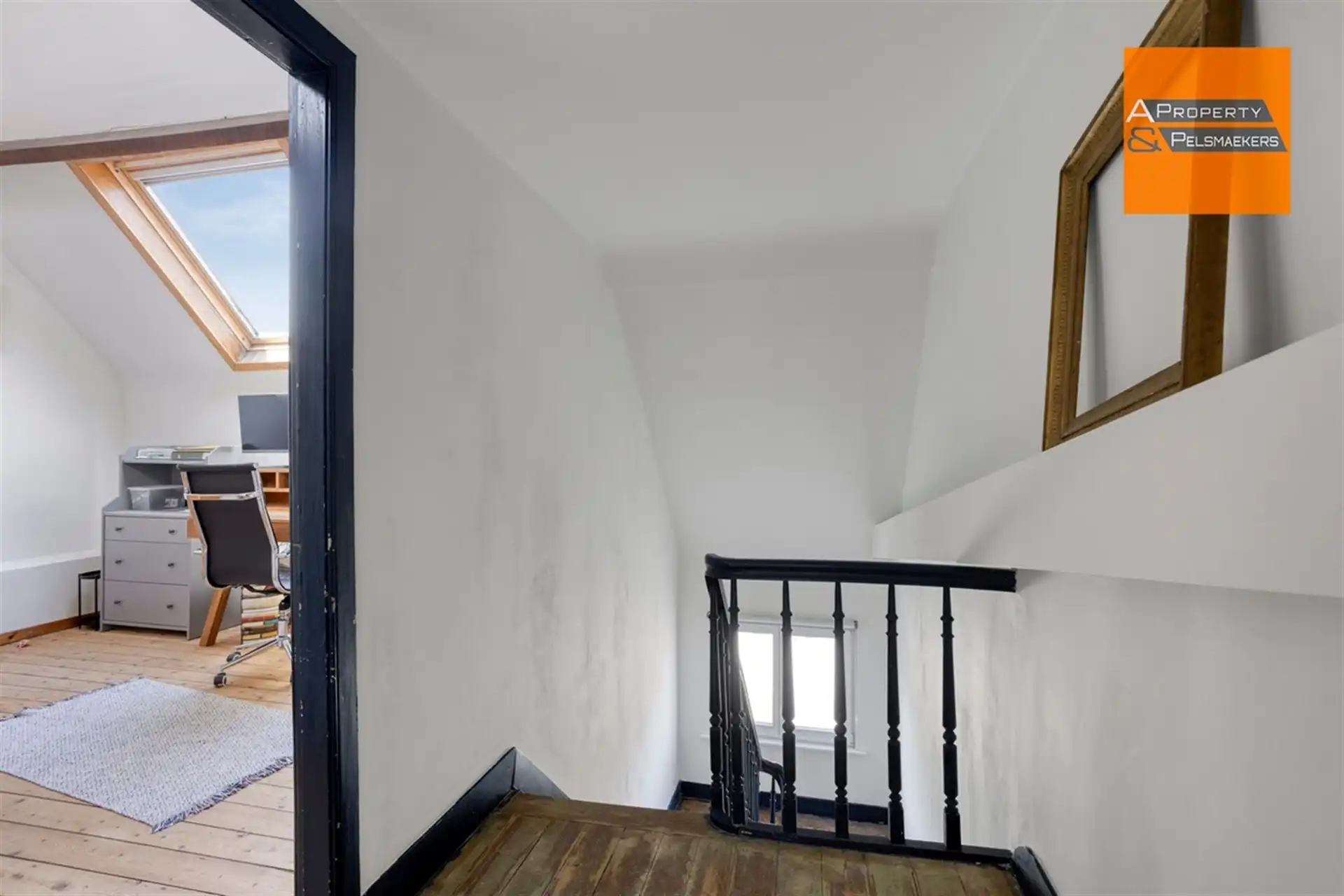 Karaktervolle herenwoning met stadkoer foto 19