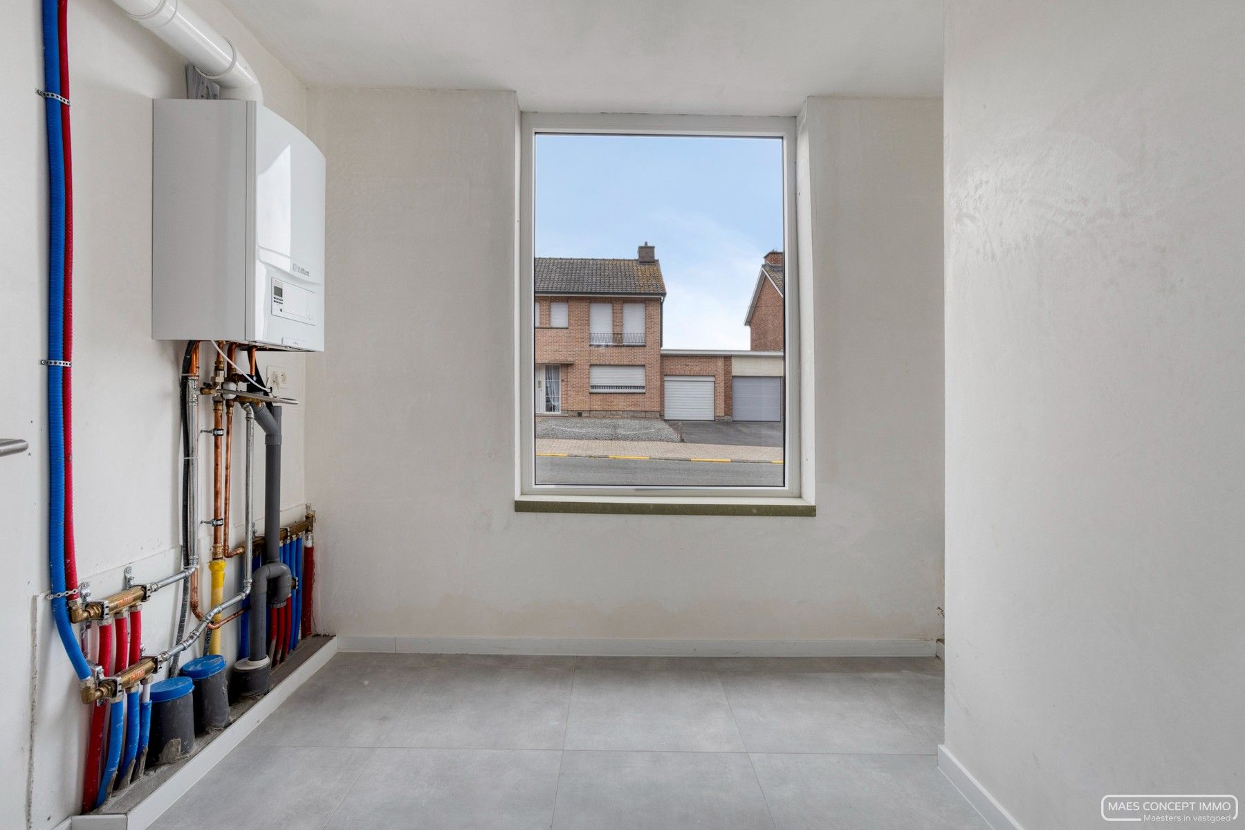Gerenoveerde woning te koop te Vichte met uitweg foto 11