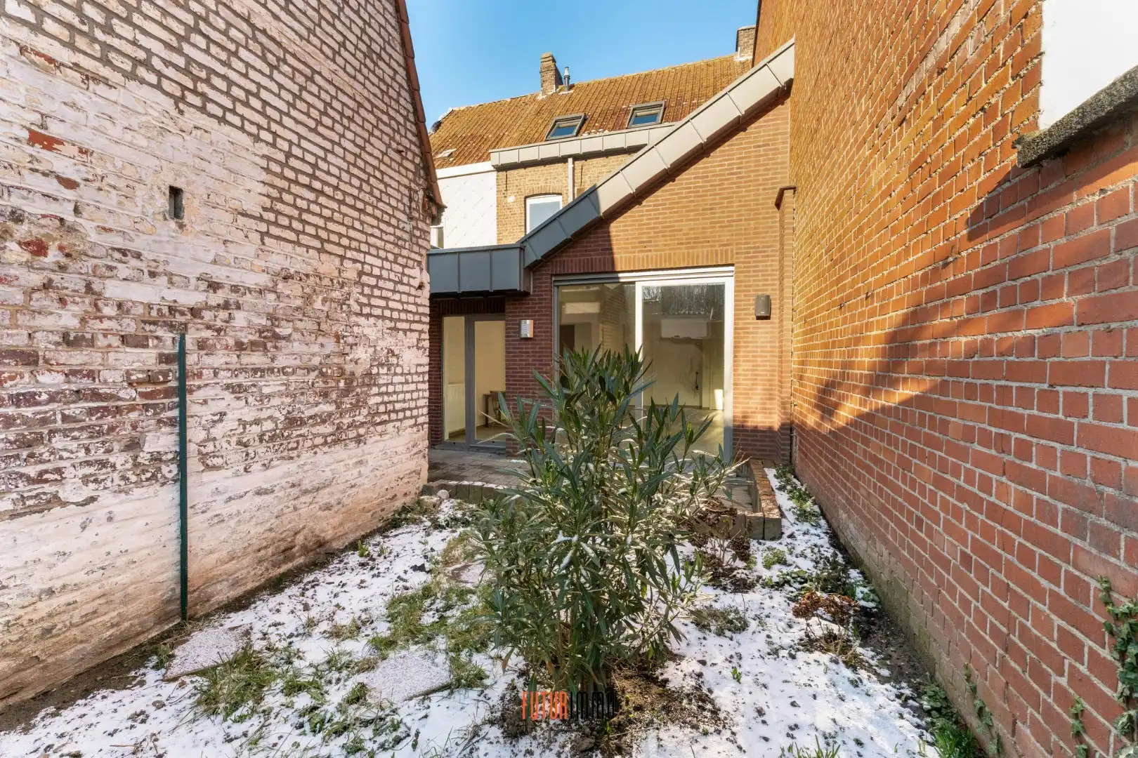 Karaktervolle stadswoning met authentieke gevel foto 23