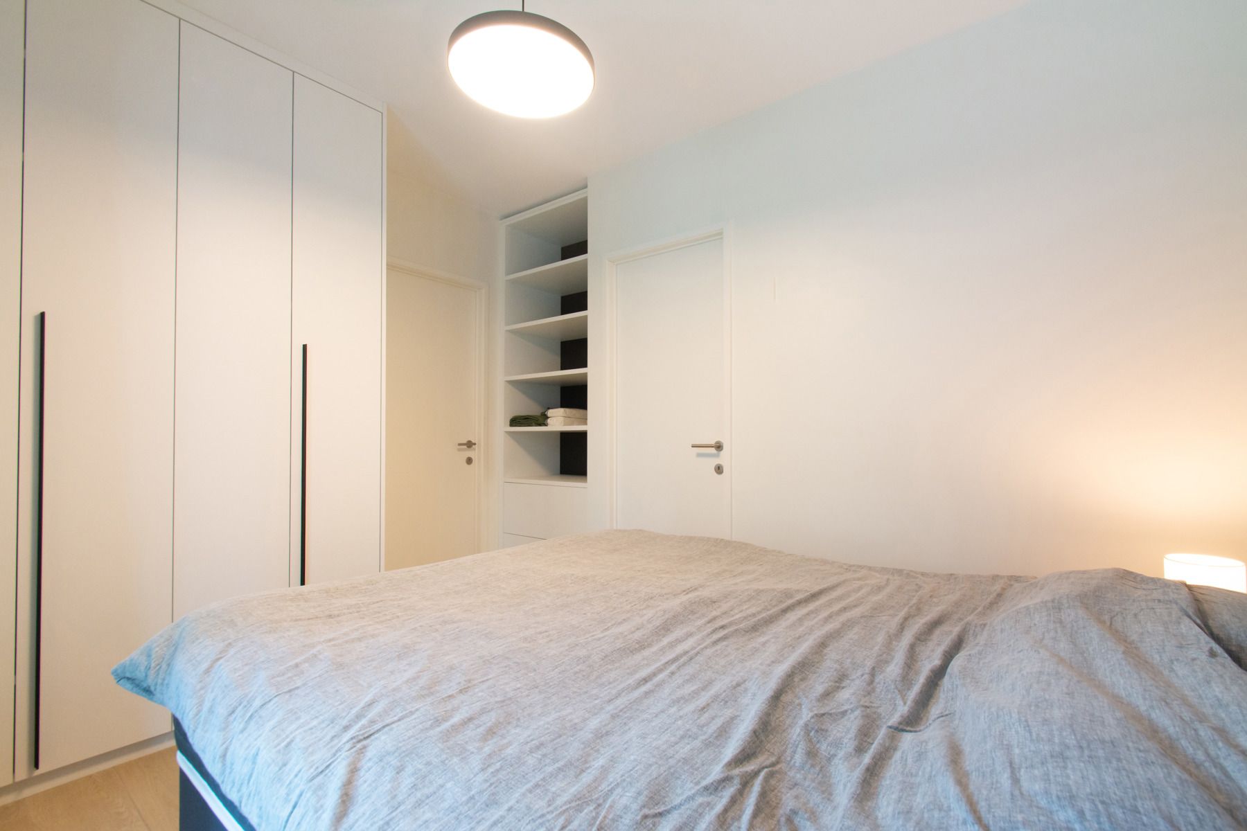 Gezelig lichtrijk gemeubeld 1 kamer appartement foto 9