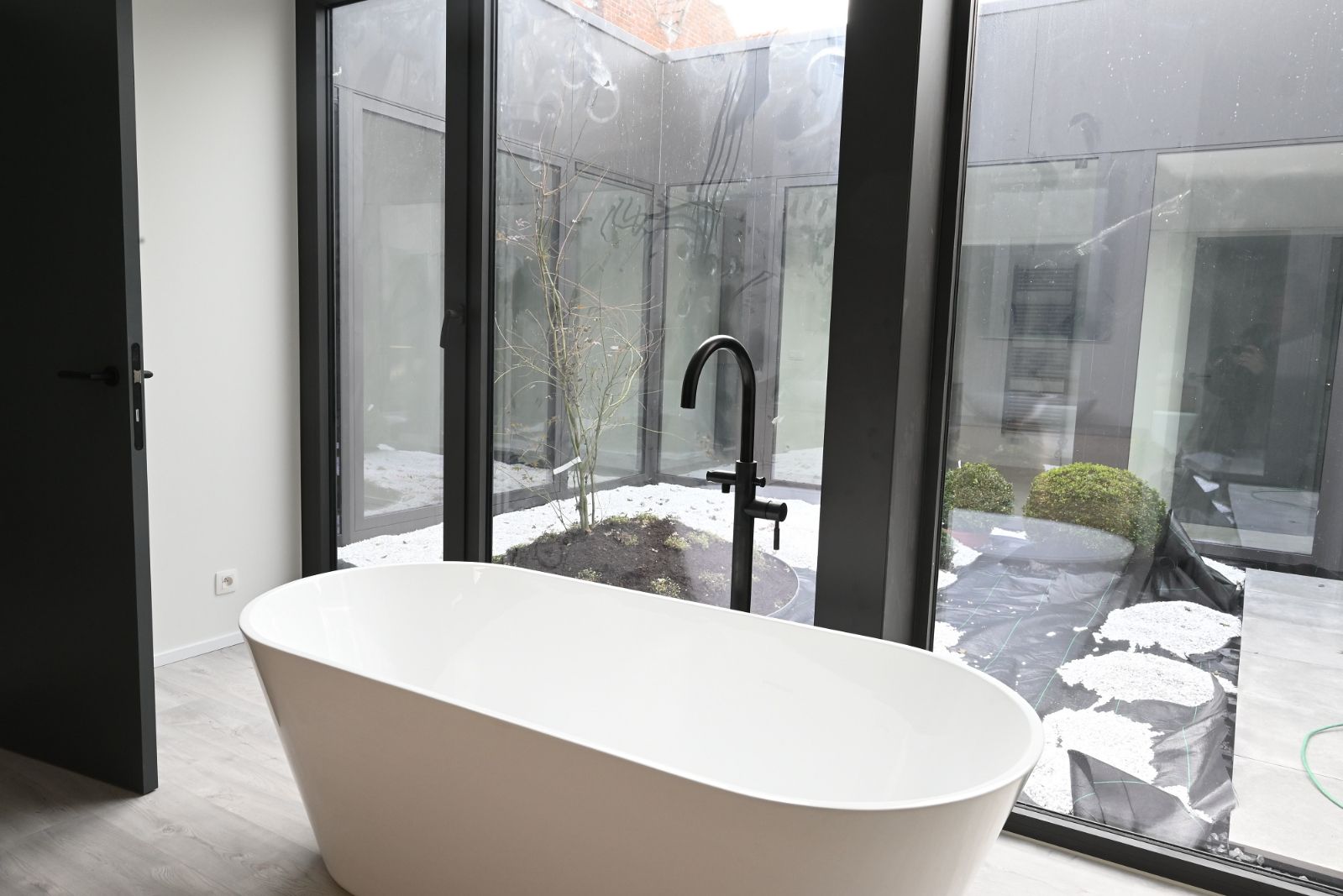 Kijkdag 15/11 tussen 10.45 en 12.00 uur! Luxueze loft in het centrum van Ardooie te koop! foto 10