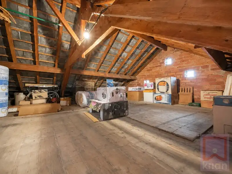 Ruime woning met tuin, 2 grote garages en kelder op 688m²! foto 20