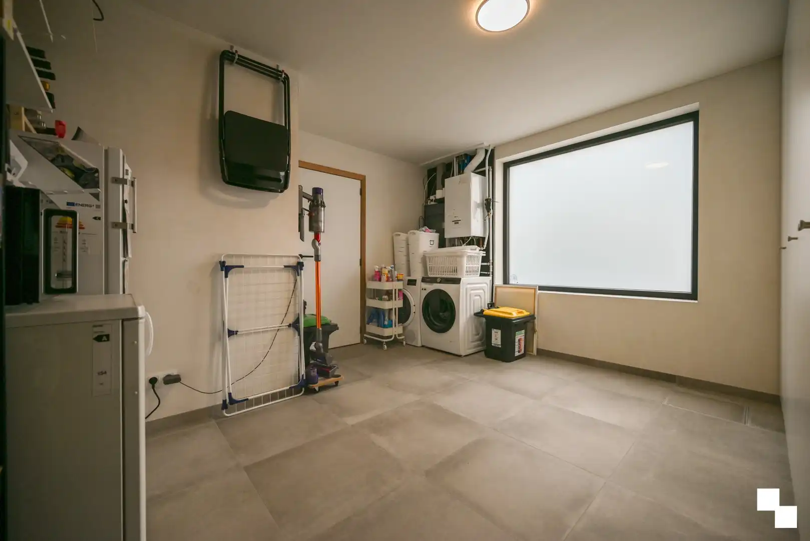 Rustig gelegen, instapklare gezinswoning met drie slaapkamers te Izegem foto 5