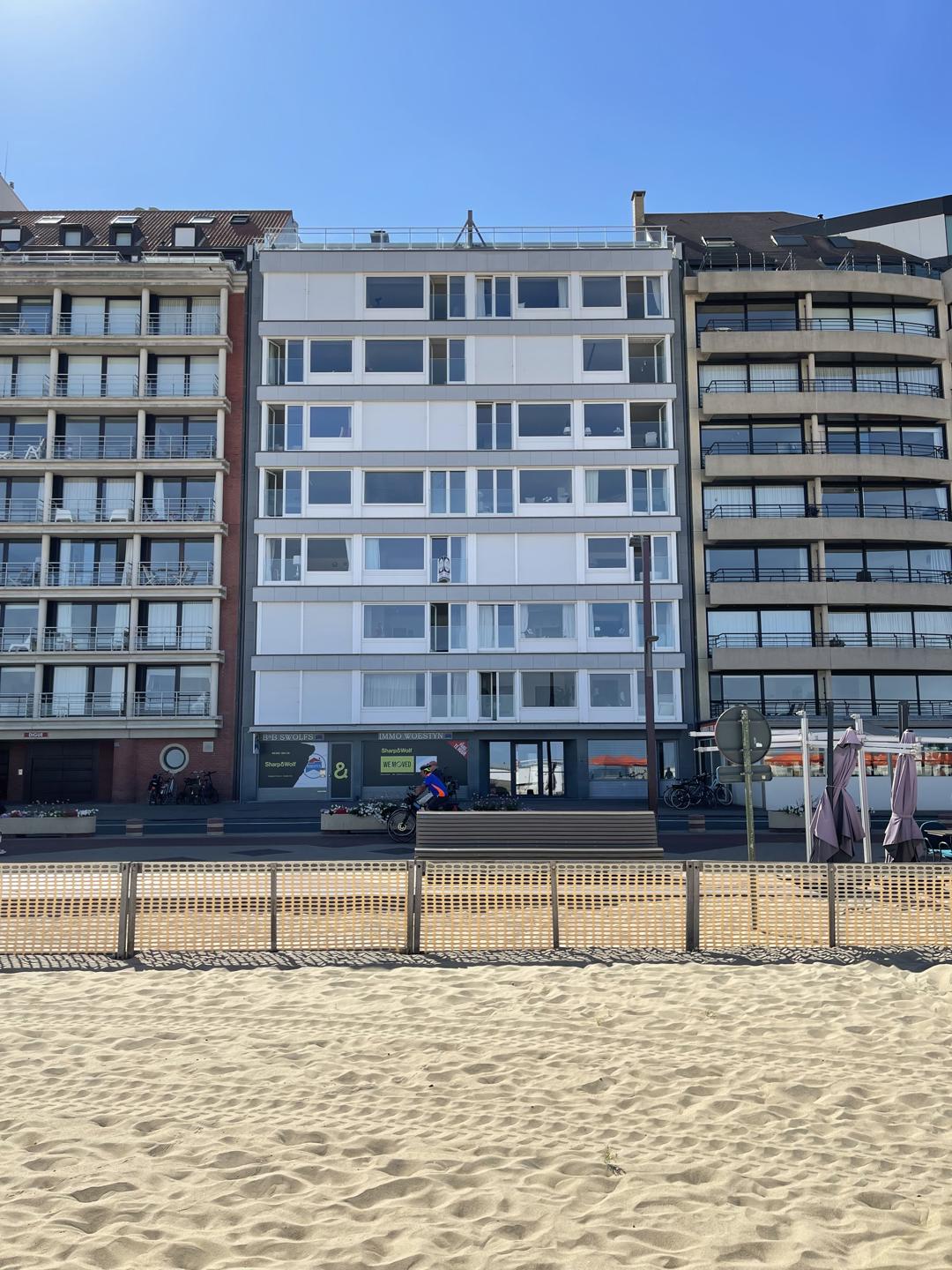 Appartement met FRONTAAL zeezicht nabij de Casino... foto 28