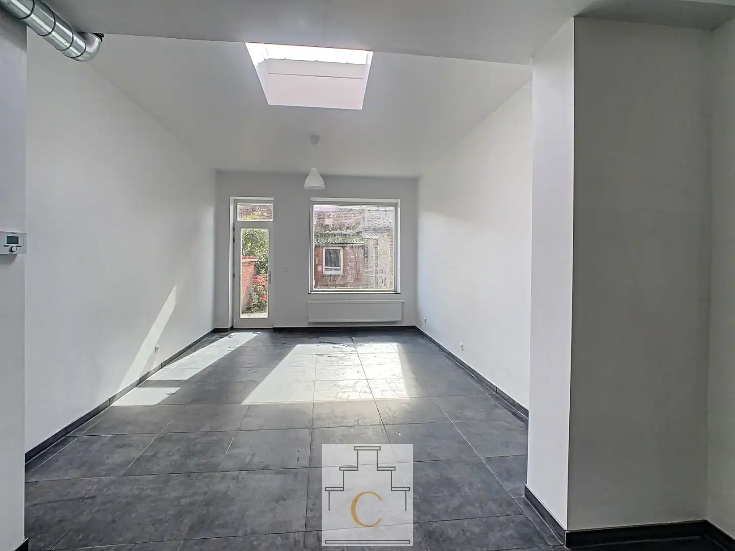 gerenoveerde rijwoning met zuidgerichte tuin voorraan St Andries foto 6