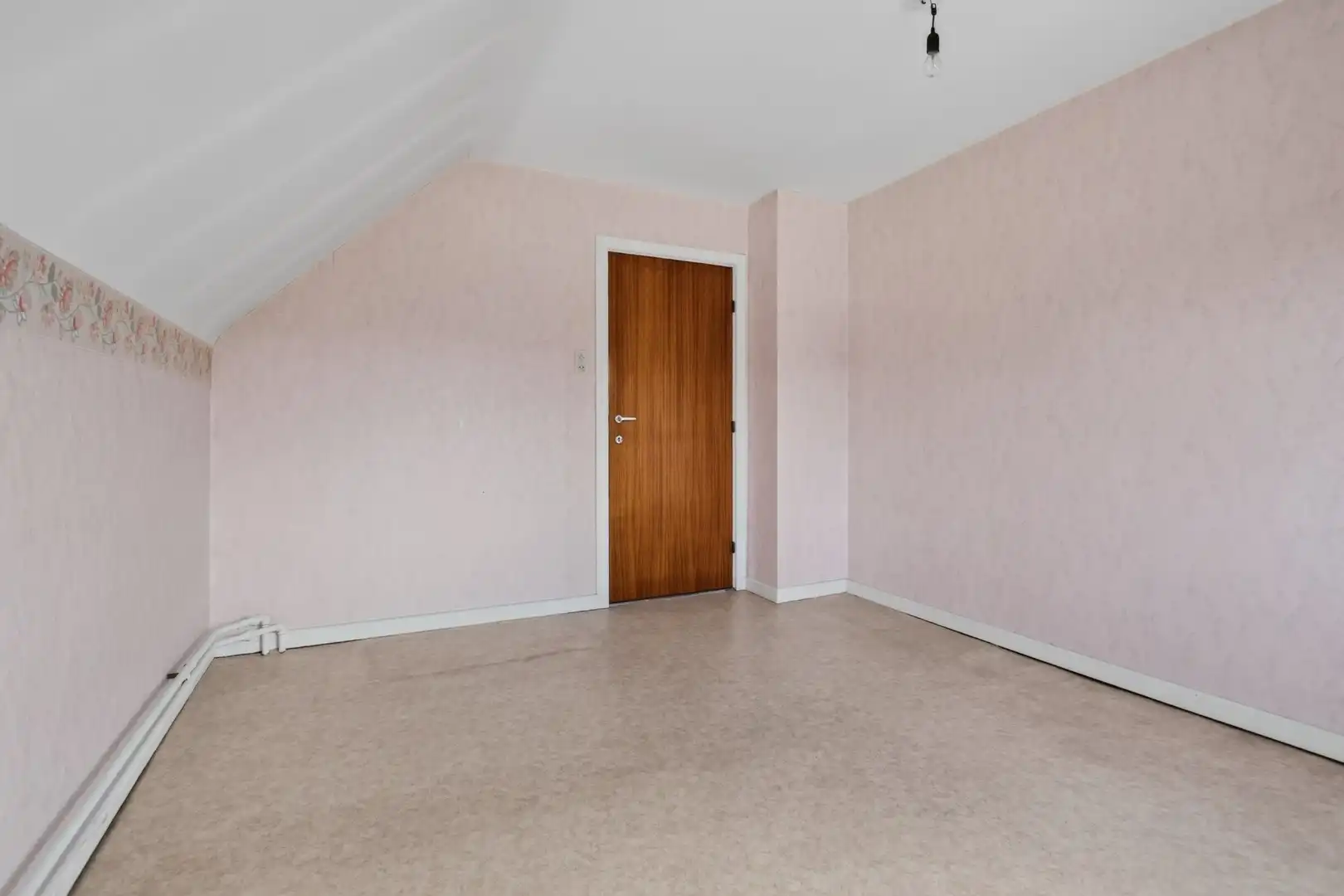 Ruime gezinswoning met 5 slaapkamers op een perceel van 23a 36ca foto 22