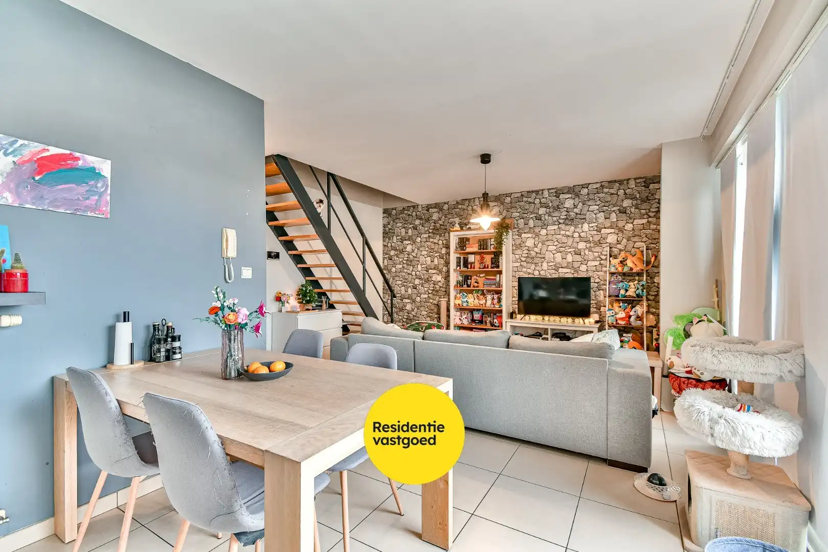 Opbrengsteigendom met 3 appartementen en 3 garages foto 18