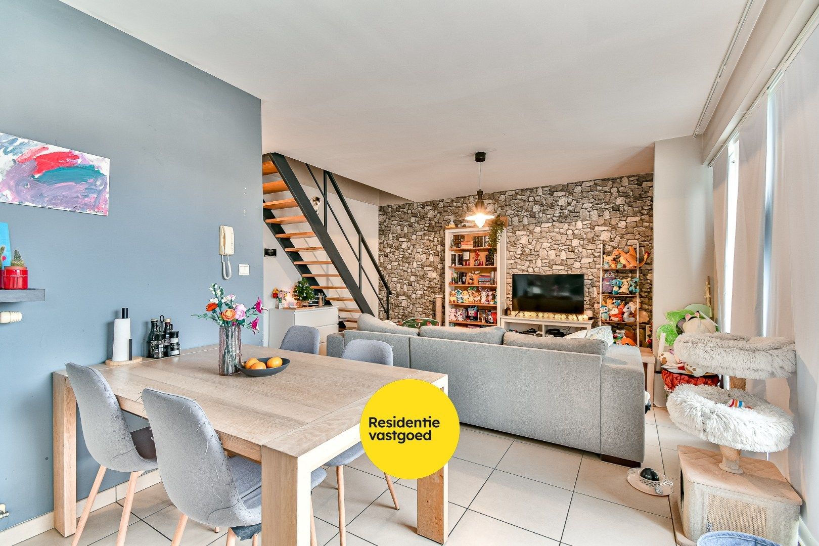 Opbrengsteigendom met 3 appartementen en 3 garages foto 18