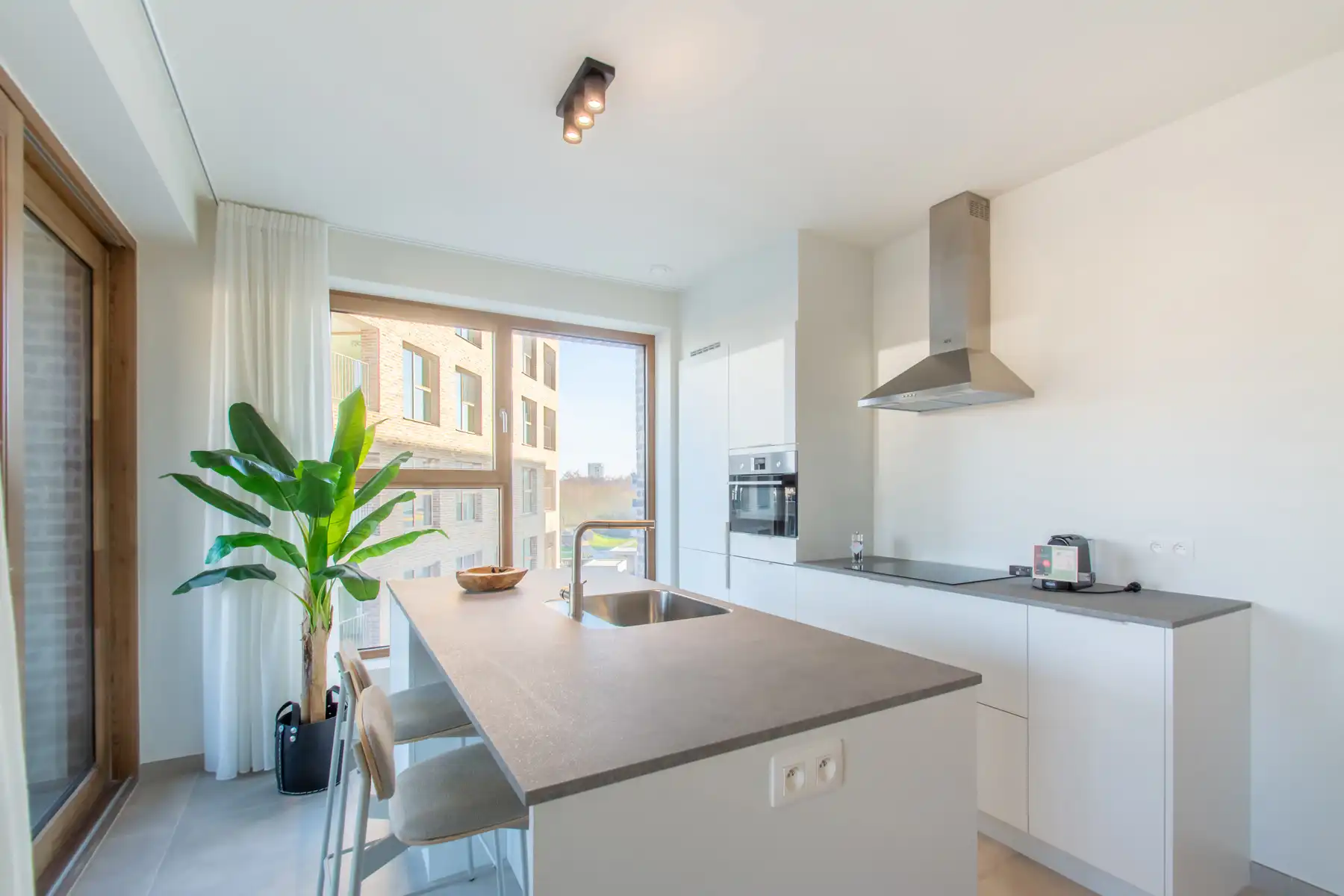 Rustig en comfortabel gemeubeld 1slpk appt. met mooi terras  foto 9