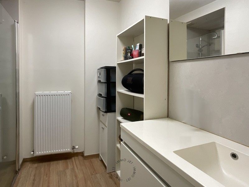 Gunstig gelegen appartement met twee slaapkamers, terras, tuin en autostaanplaats foto 10