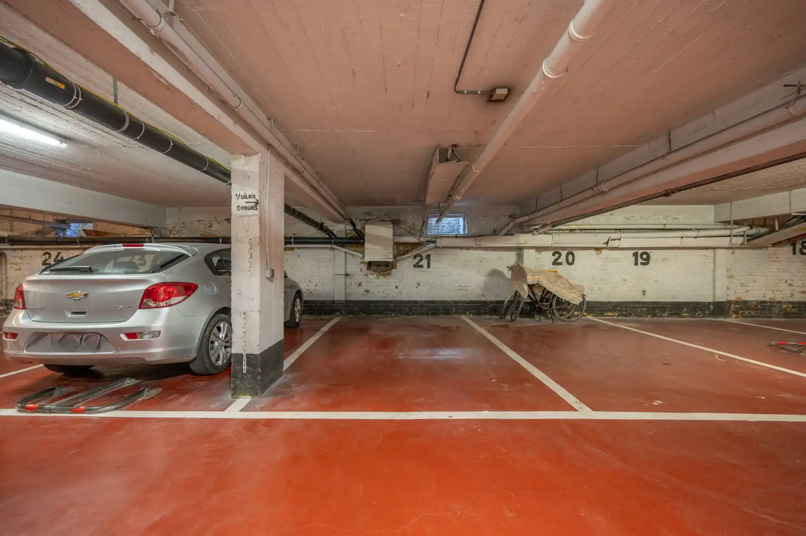 Ruim appartement met autostaanplaats op toplocatie in Knokke foto 13