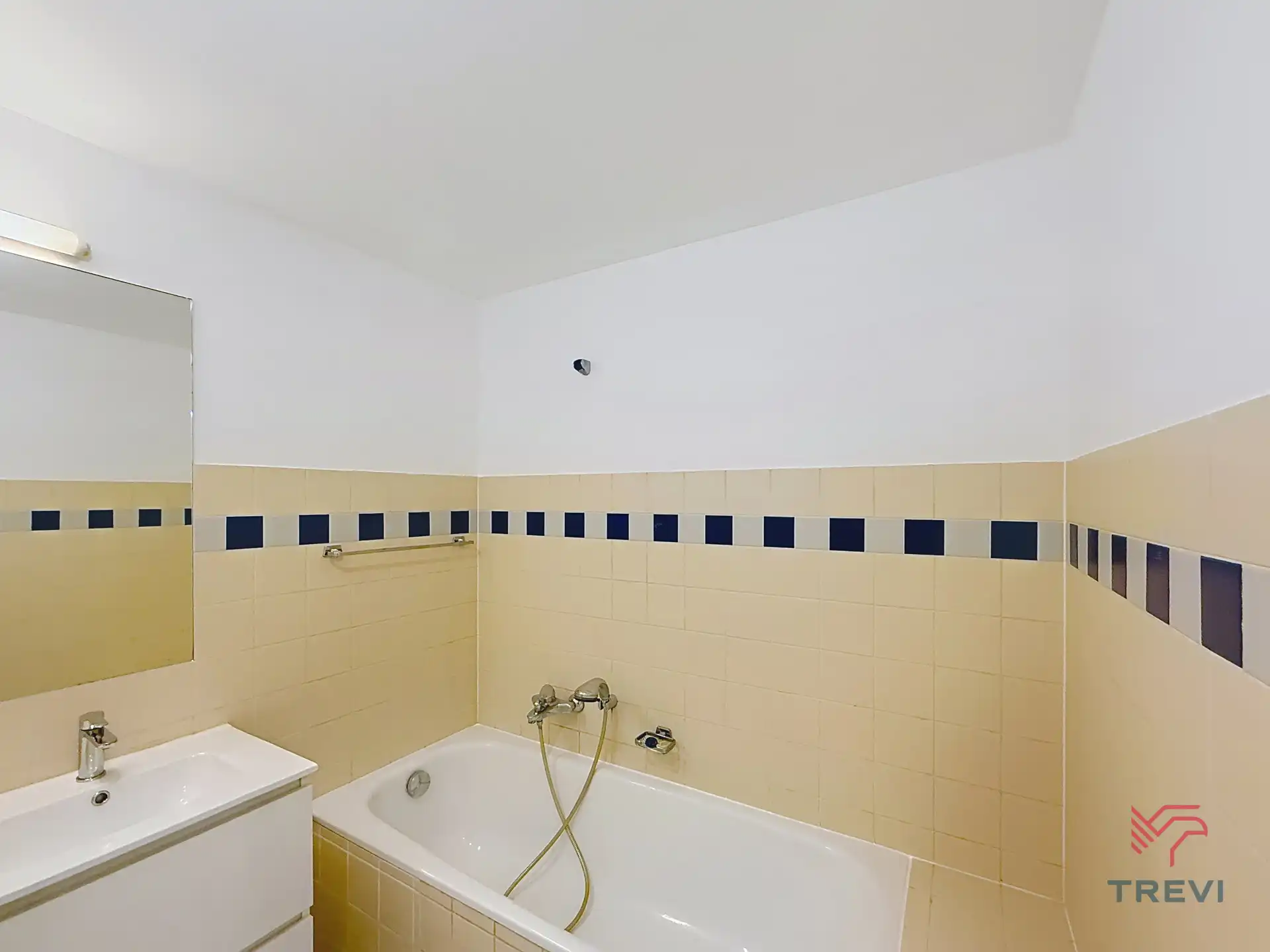 Appartement met 1 slaapkamer + volledig opgeknapt kantoor! foto 12