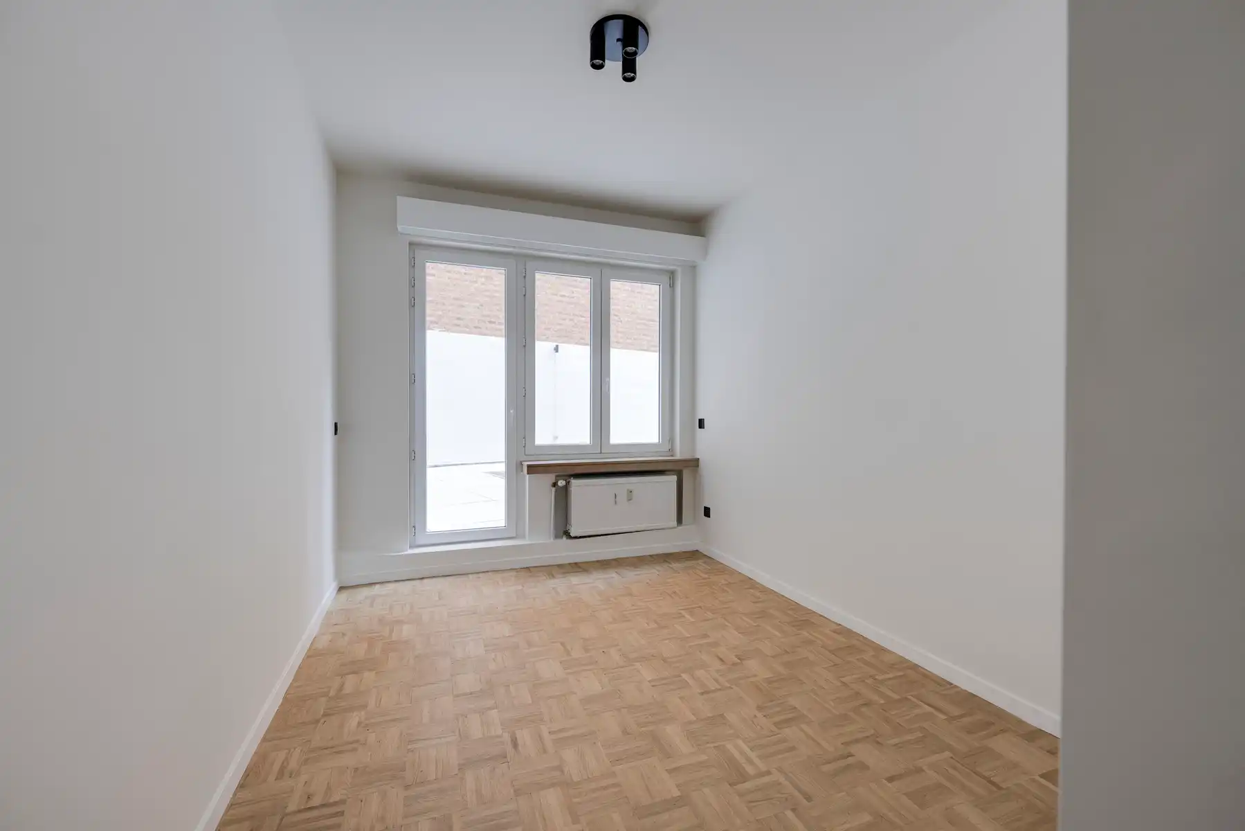 Gerenoveerd 3-slaapkamerappartement met ruim terras foto 6