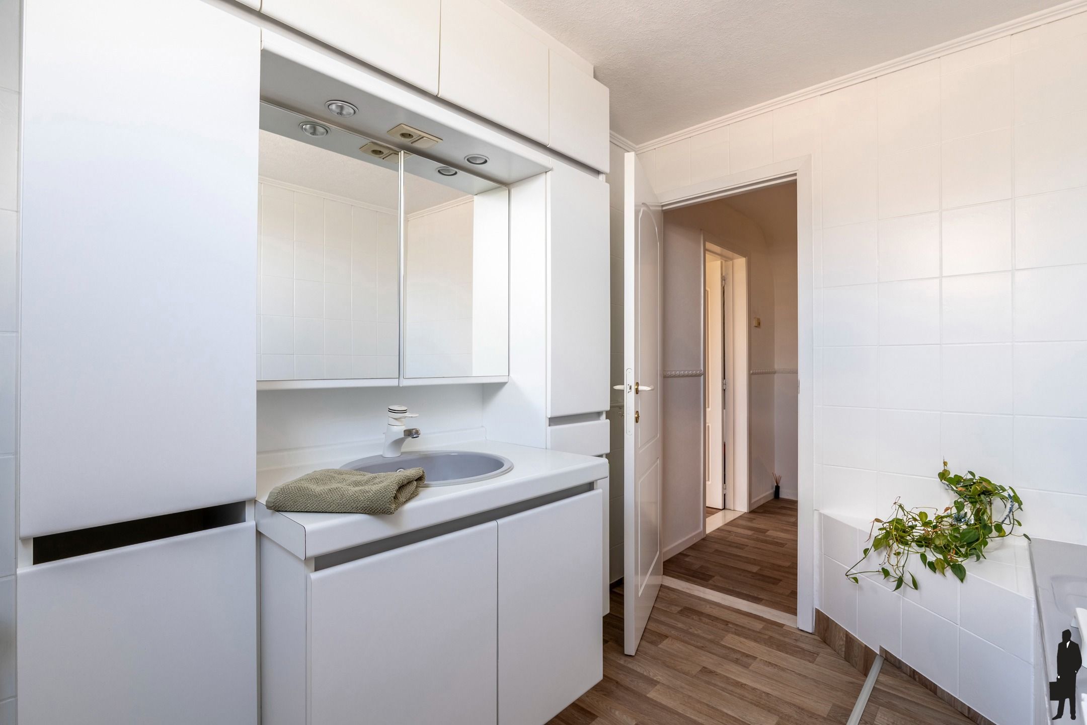 Lichtrijke villa, vlakbij natuur met 3 slpk. op zuidperceel foto 15