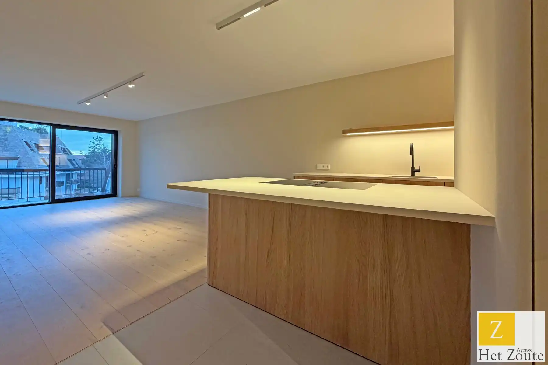 Gerenoveerd app - vlakbij Zeedijk - inclusief staanplaats foto 5