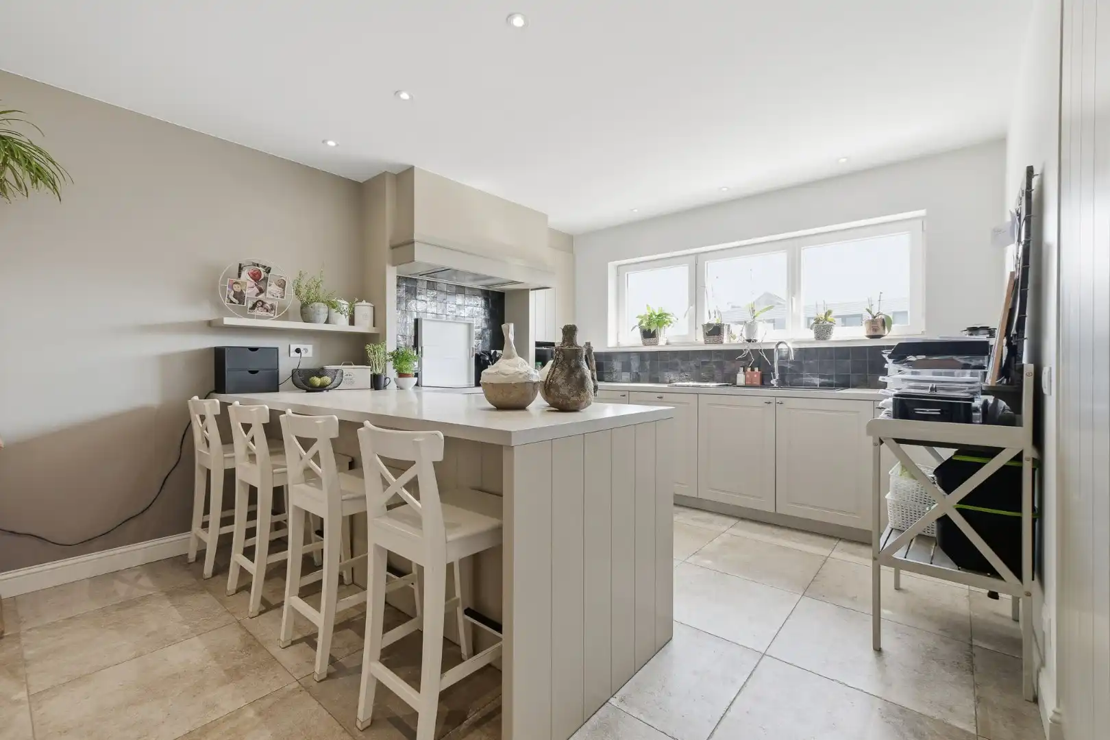 Moderne bel-etagewoning met polyvalente ruimte, zonnige tuin en energiezuinige afwerking foto 6