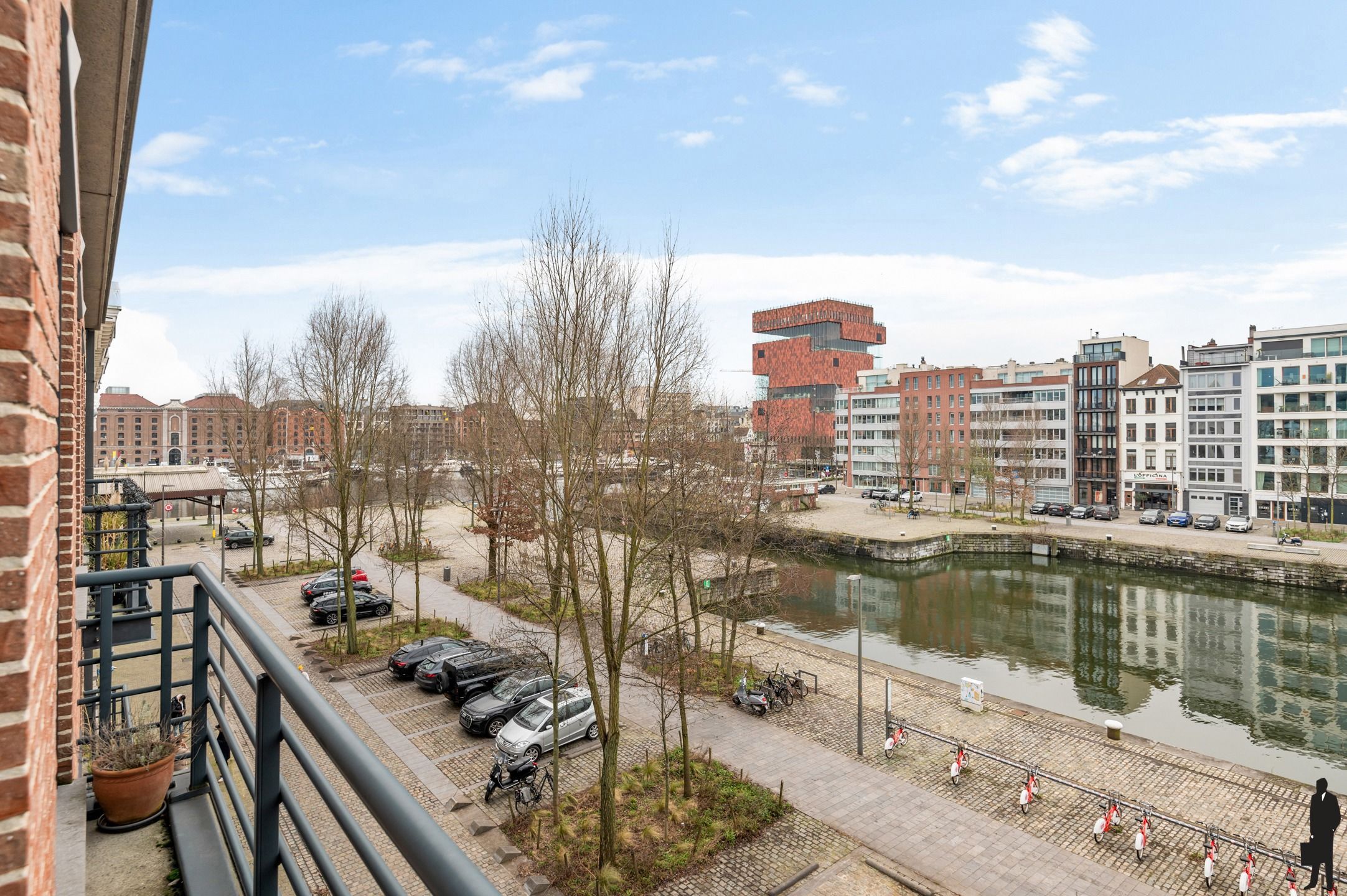 Licht en ruim 2-slaapkamerappartement met prachtig waterzicht foto 8