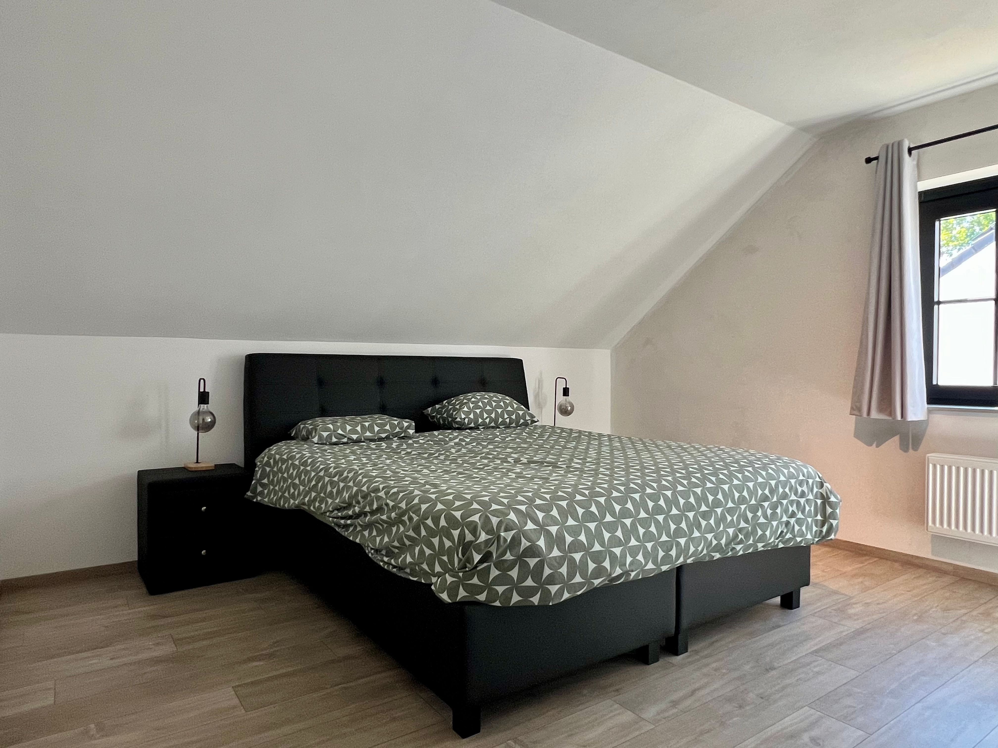 Haflopen nieuwbouwwoning met 3 ruime slaapkamers, oprit, carport, zonnige tuin, ... foto 10