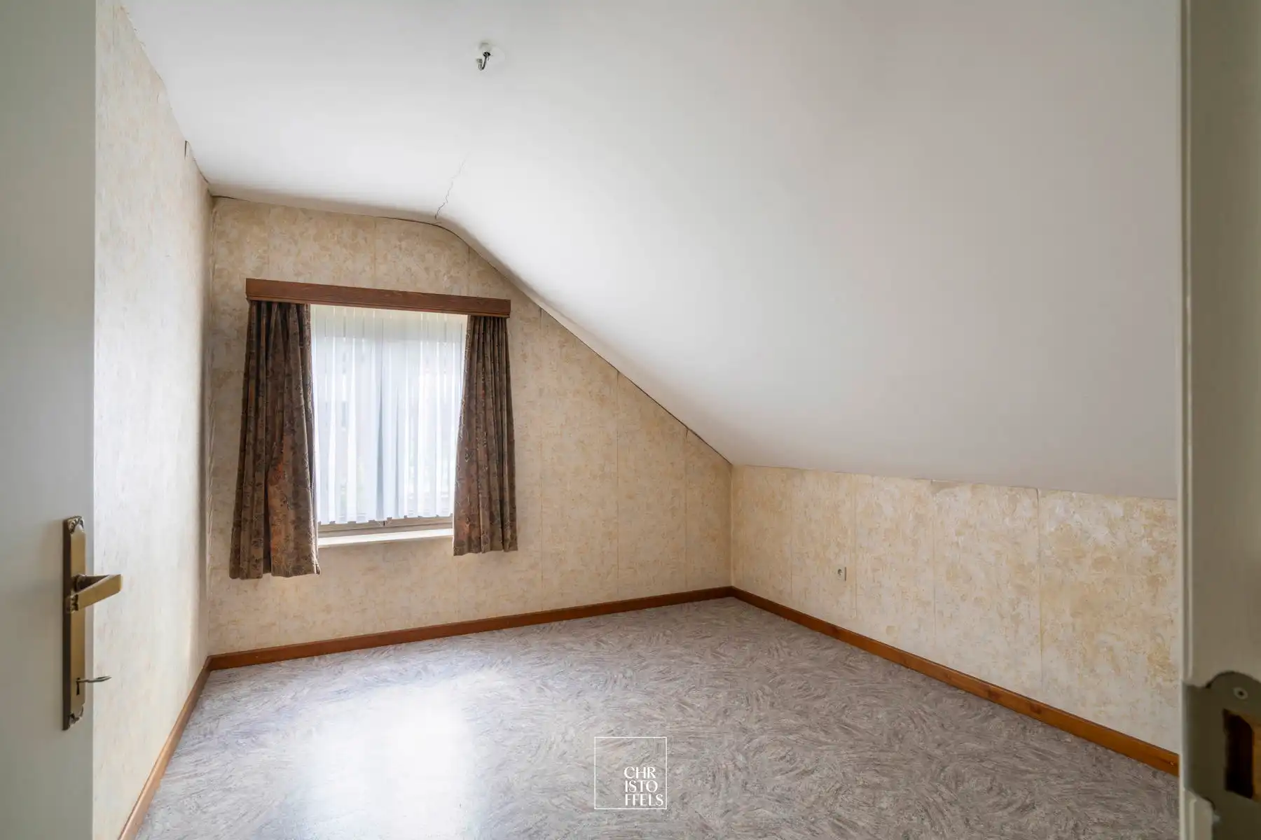 Ruime gezinswoning (232m²) met 5 slaapkamers te Zutendaal!  foto 18