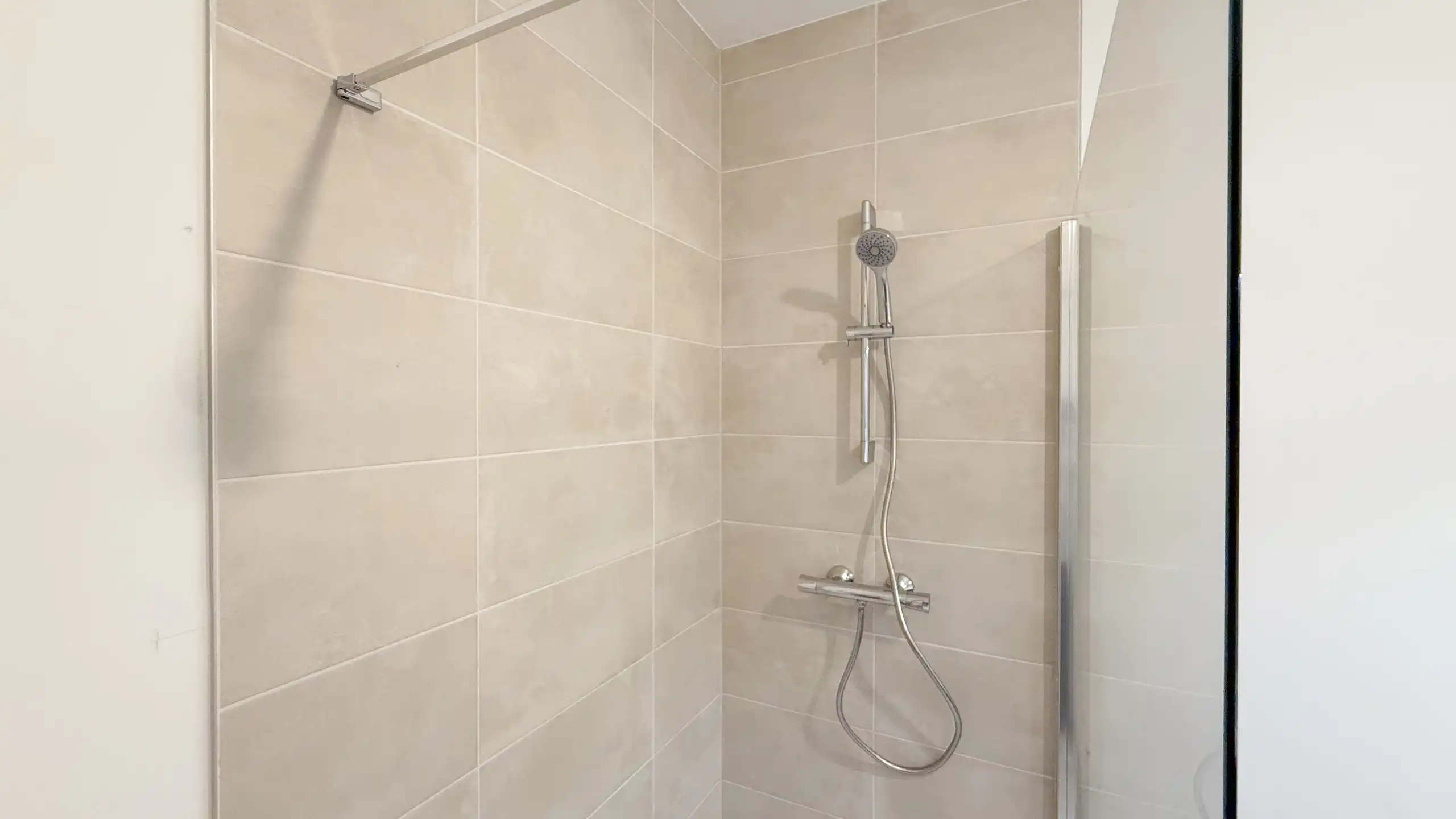 Gelijkvloers appartement met 3 slaapkamers en met een tuin! foto 24