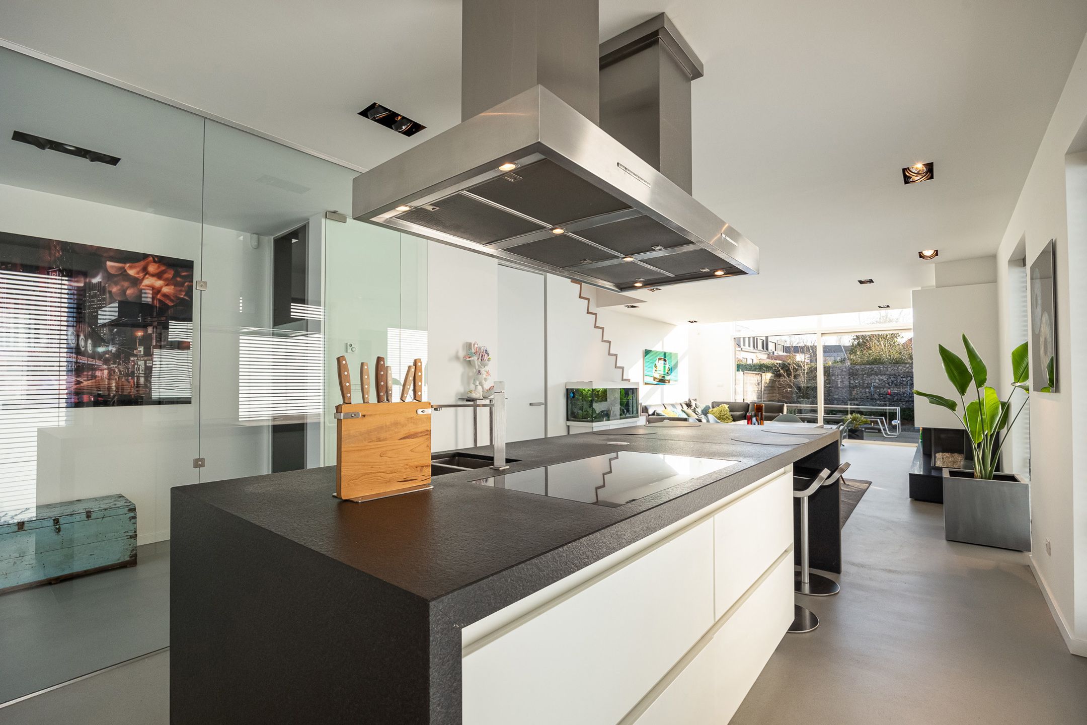 Moderne HOB met 4 slpks + kantoren en magazijnruimte  foto 5