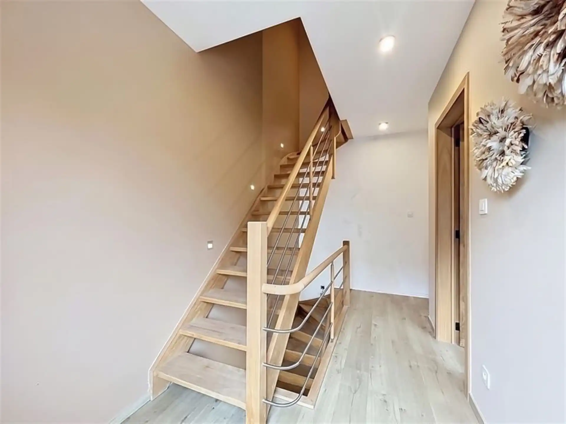 Instapklare gezinswoning met 4 slaapamers op perceel van 348m² foto 14