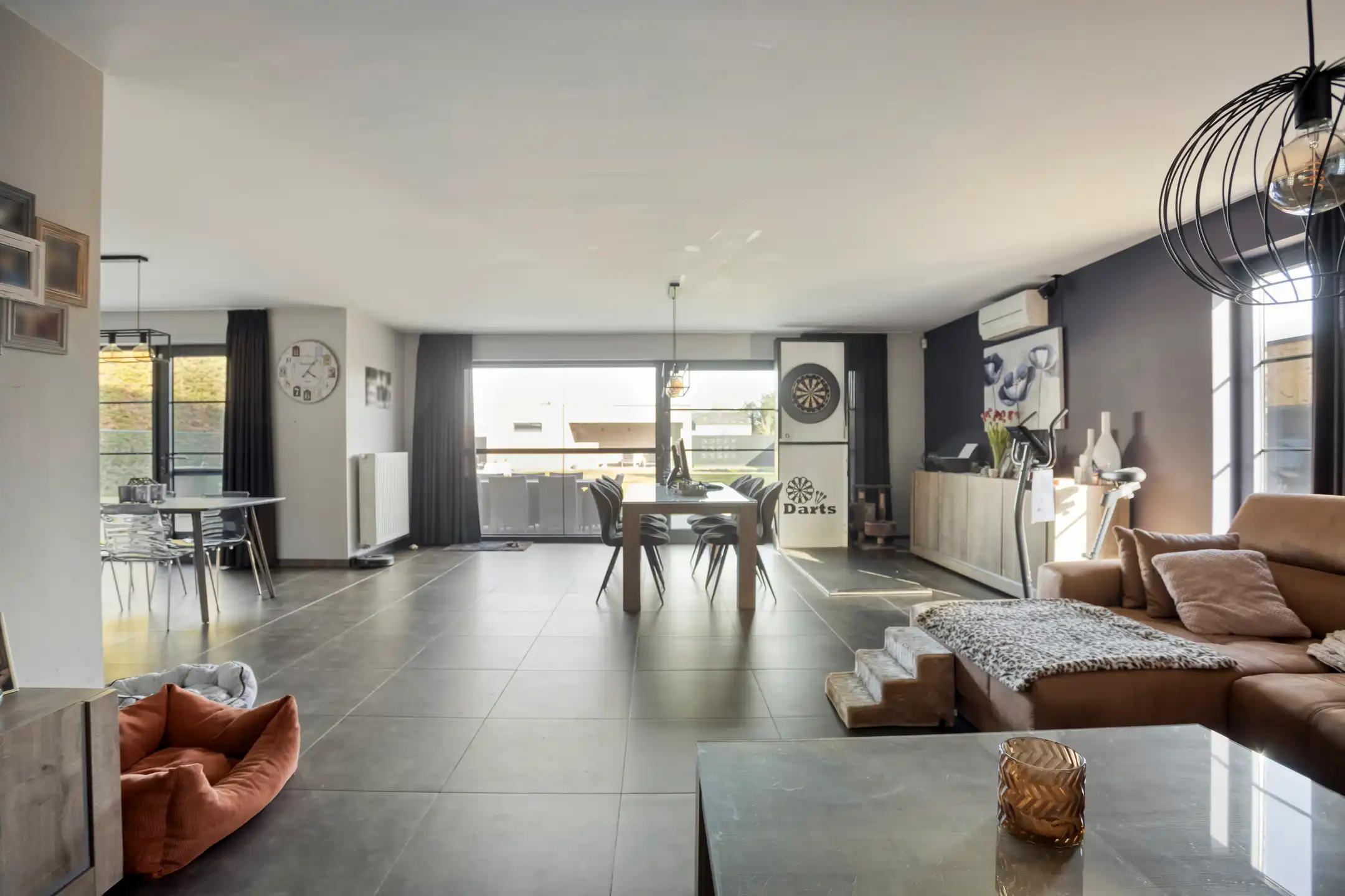 Recente vrijstaande woning op perceel van 10a foto 5