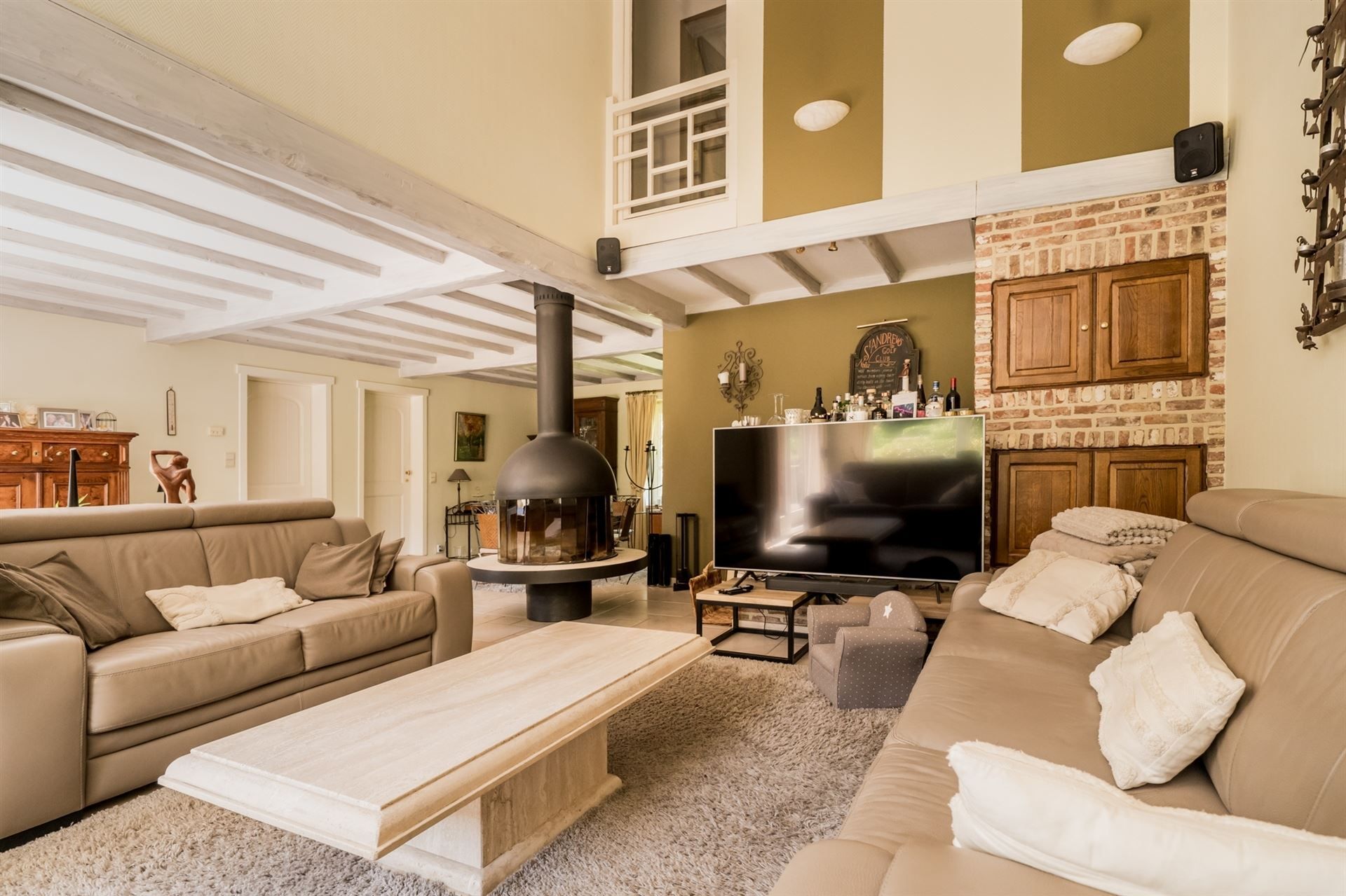 Unieke villa te koop met als troeven: Rust, ruimte en comfort in het groen foto 18