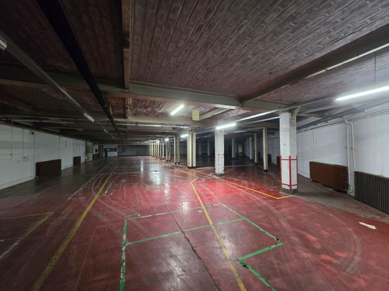 Magazijn te huur foto 3