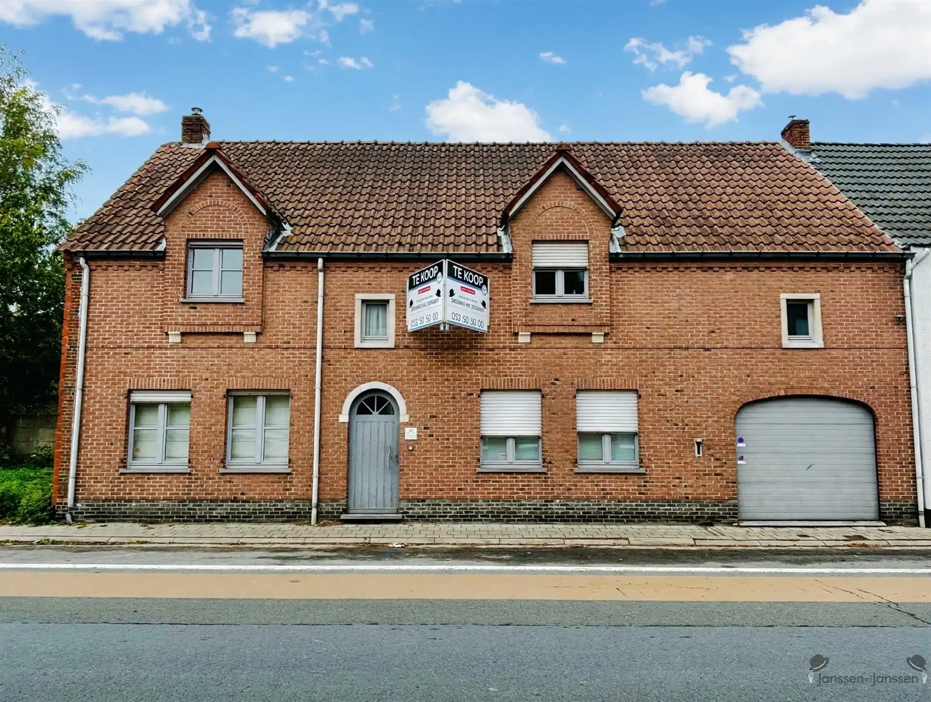 Hoofdfoto van de publicatie: Ruime woning met 5 slaapkamers en tuin
