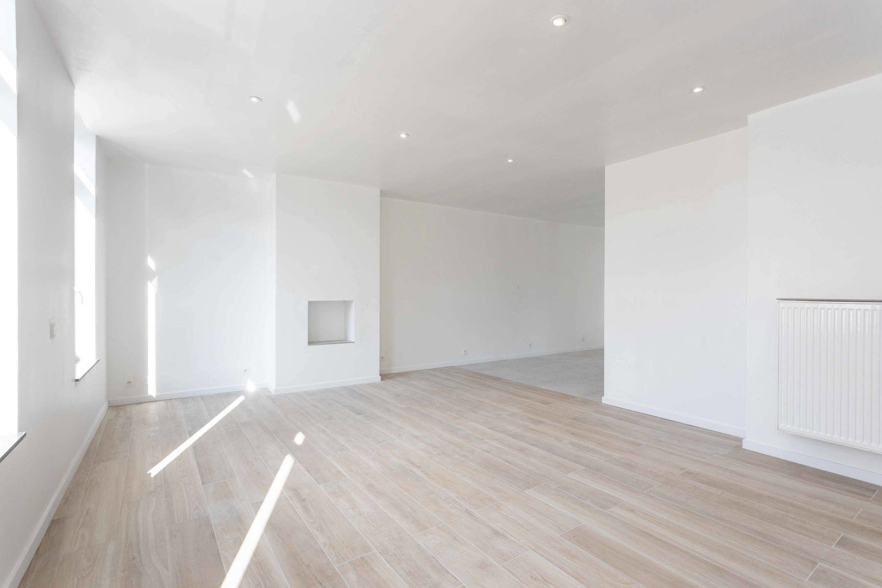 Volledig vernieuwd appartement met terras van 59m2! foto 7