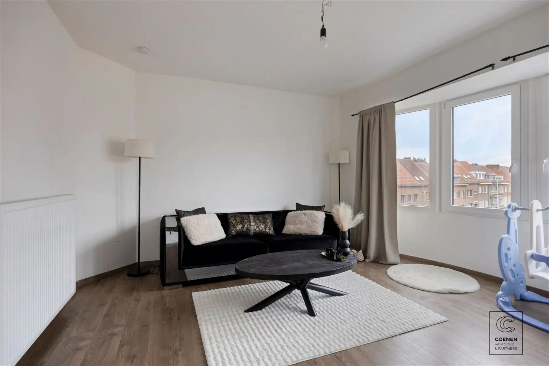 Riante woning, momenteel ingericht als 3 appartementen! foto 13